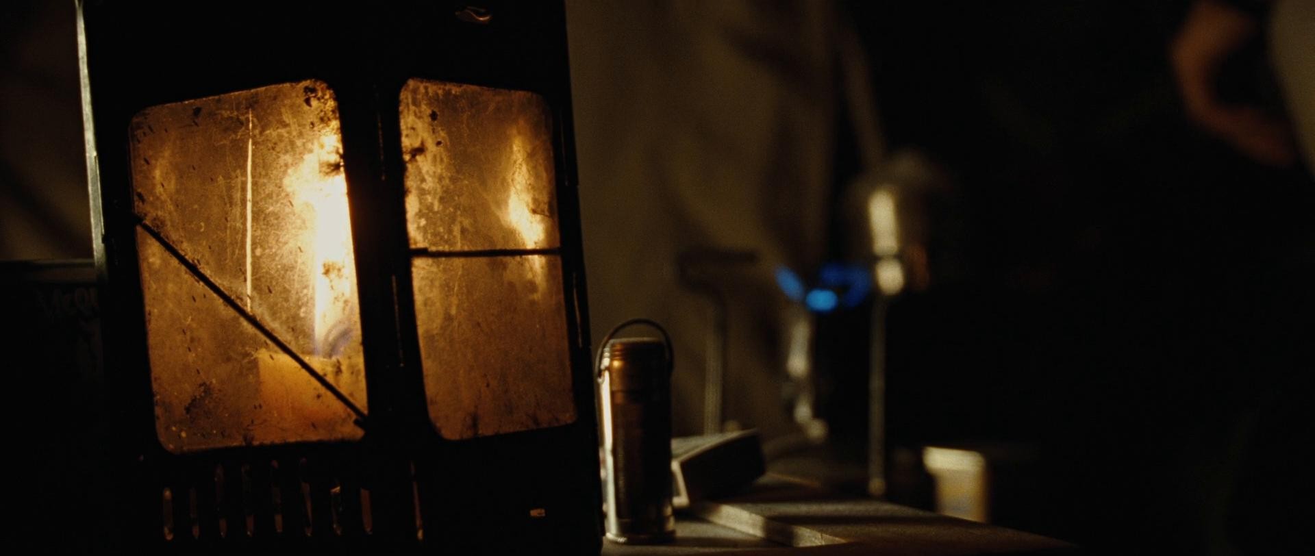 The Day the Earth Stood Still (2008) —  shot,  lighting