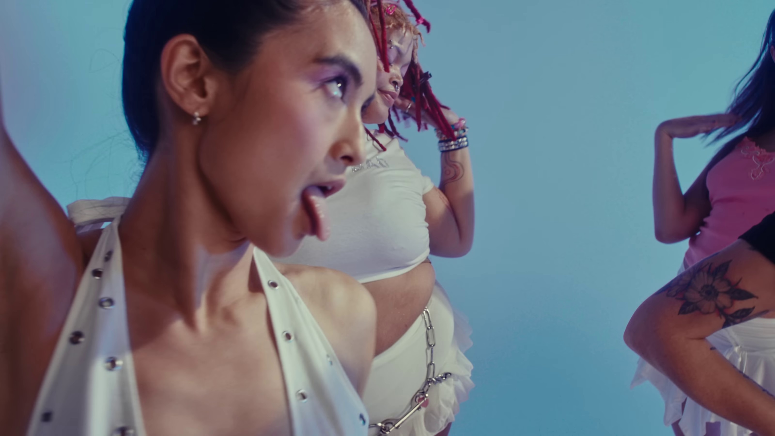 FINGER (2024) —  shot,  lighting