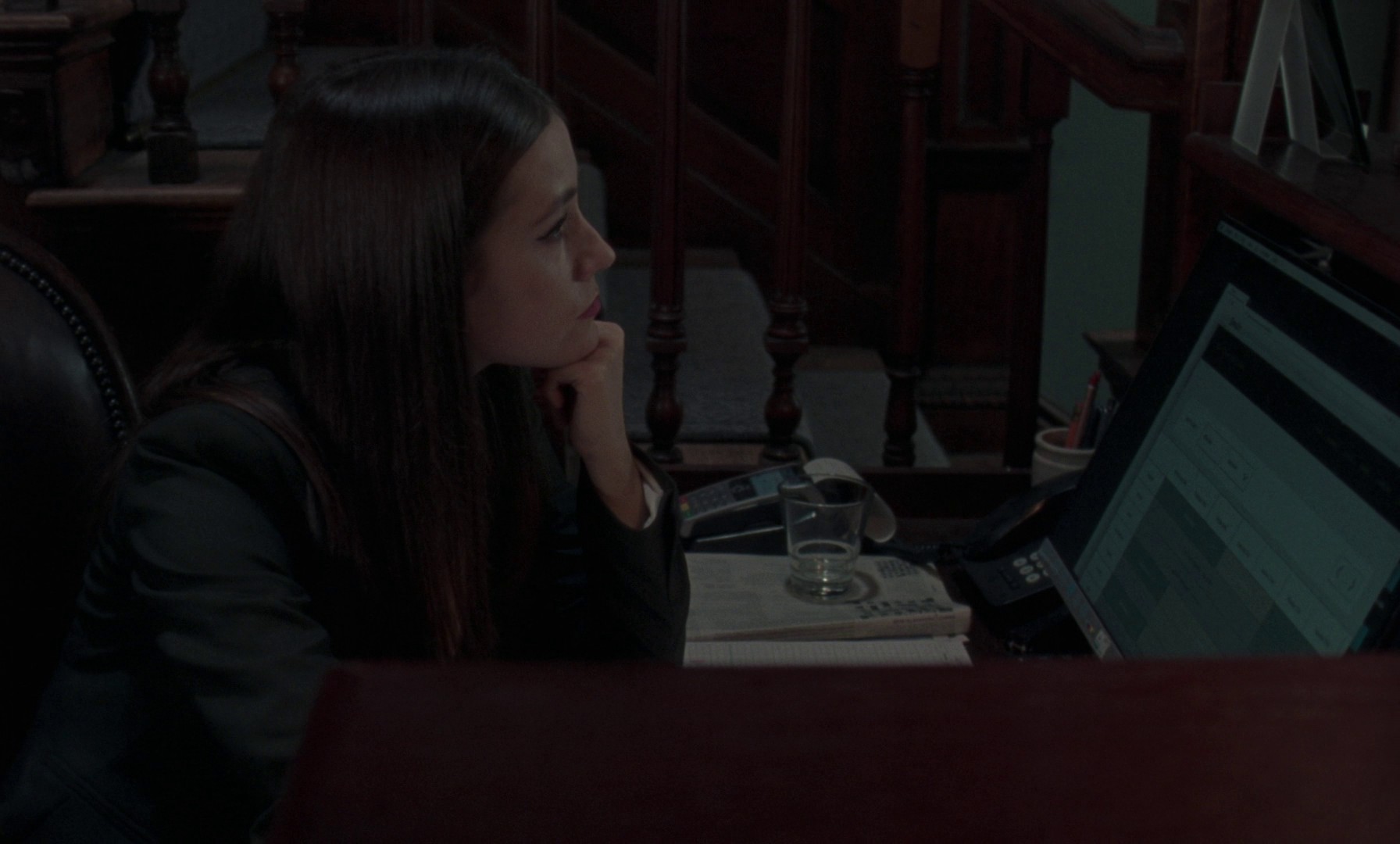 The Eternal Daughter (2022) —  shot,  lighting