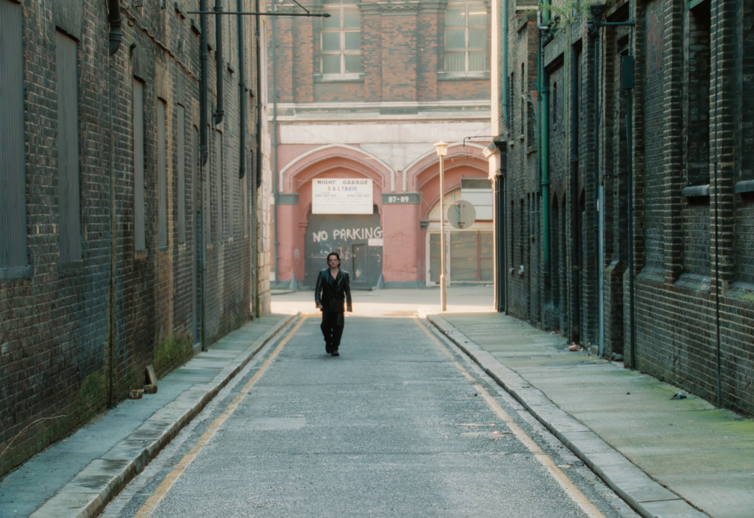 Walk On (Liz Friedlander Version) (2020) —  shot,  lighting