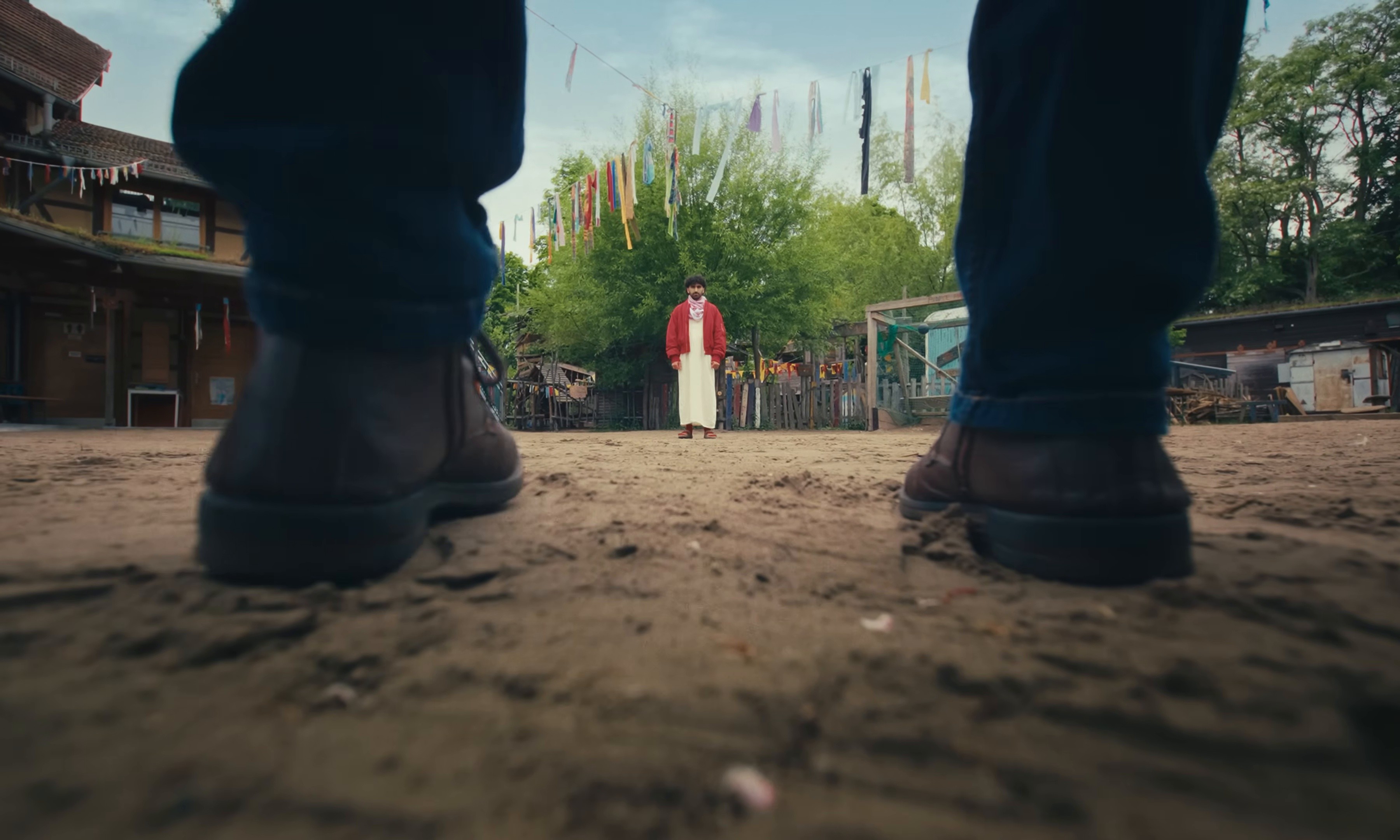 MISH AMERICAN (2025) —  shot,  lighting