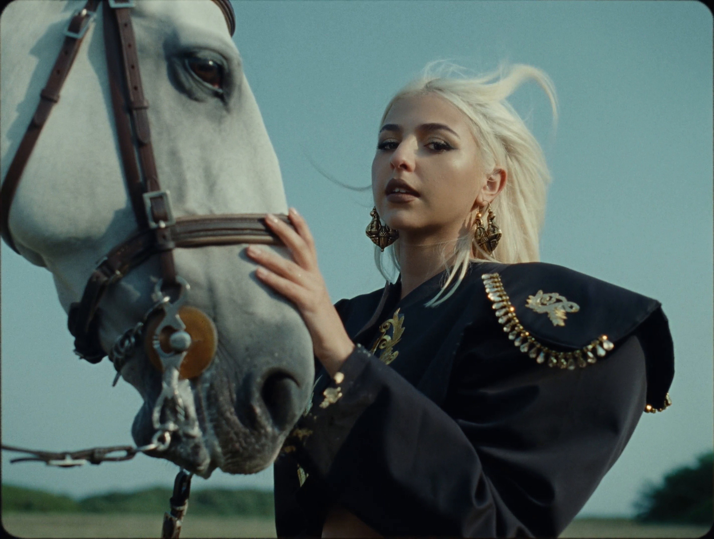 Marcha (2026) —  shot,  lighting