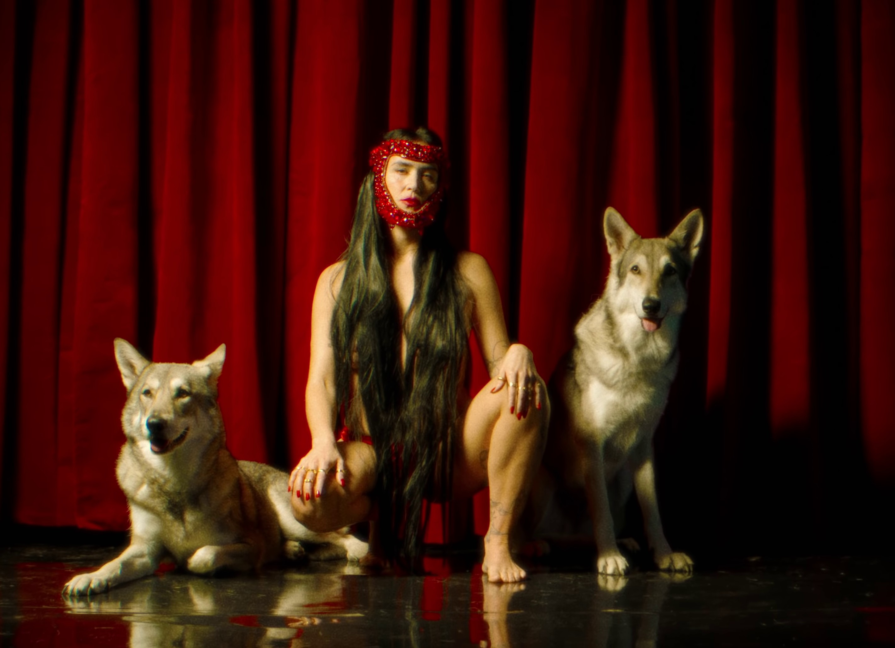 LA LOBA (2020) —  shot,  lighting