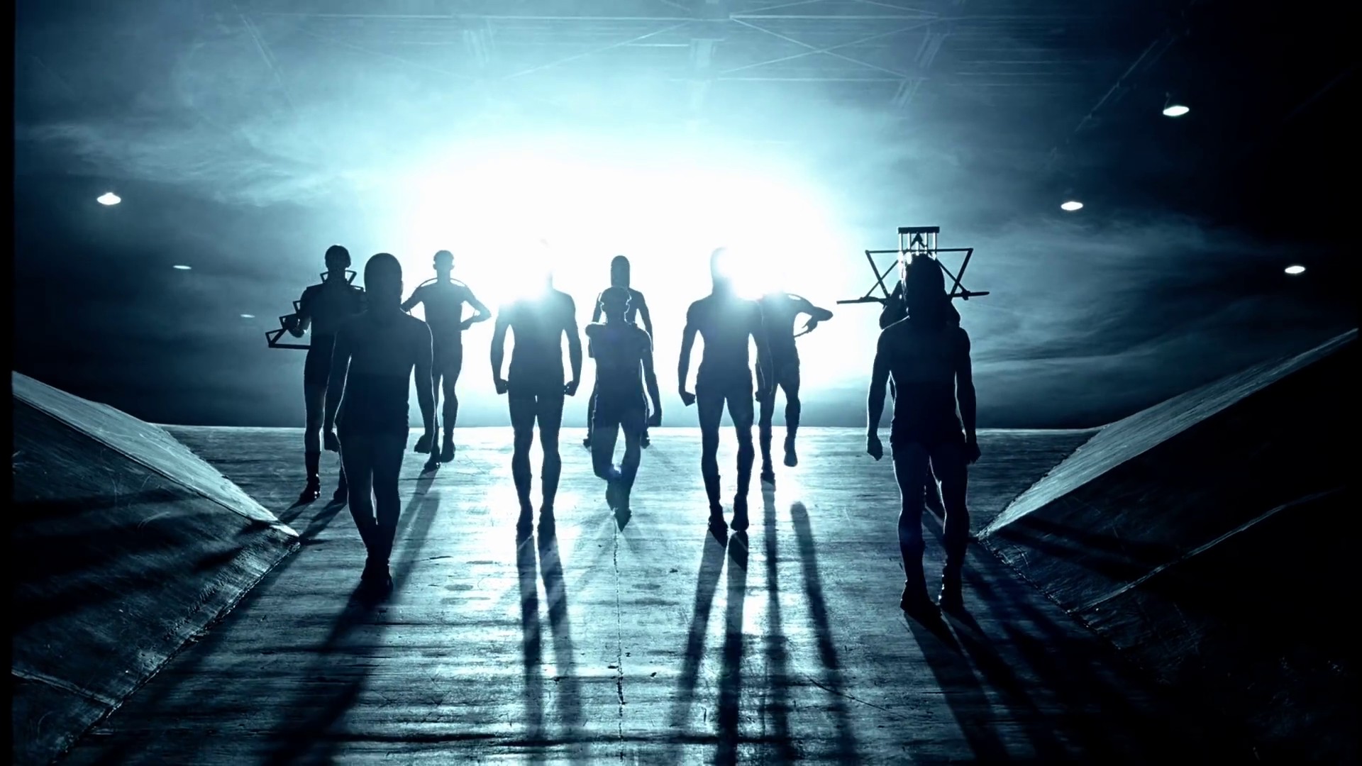 Alejandro (2021) —  shot,  lighting