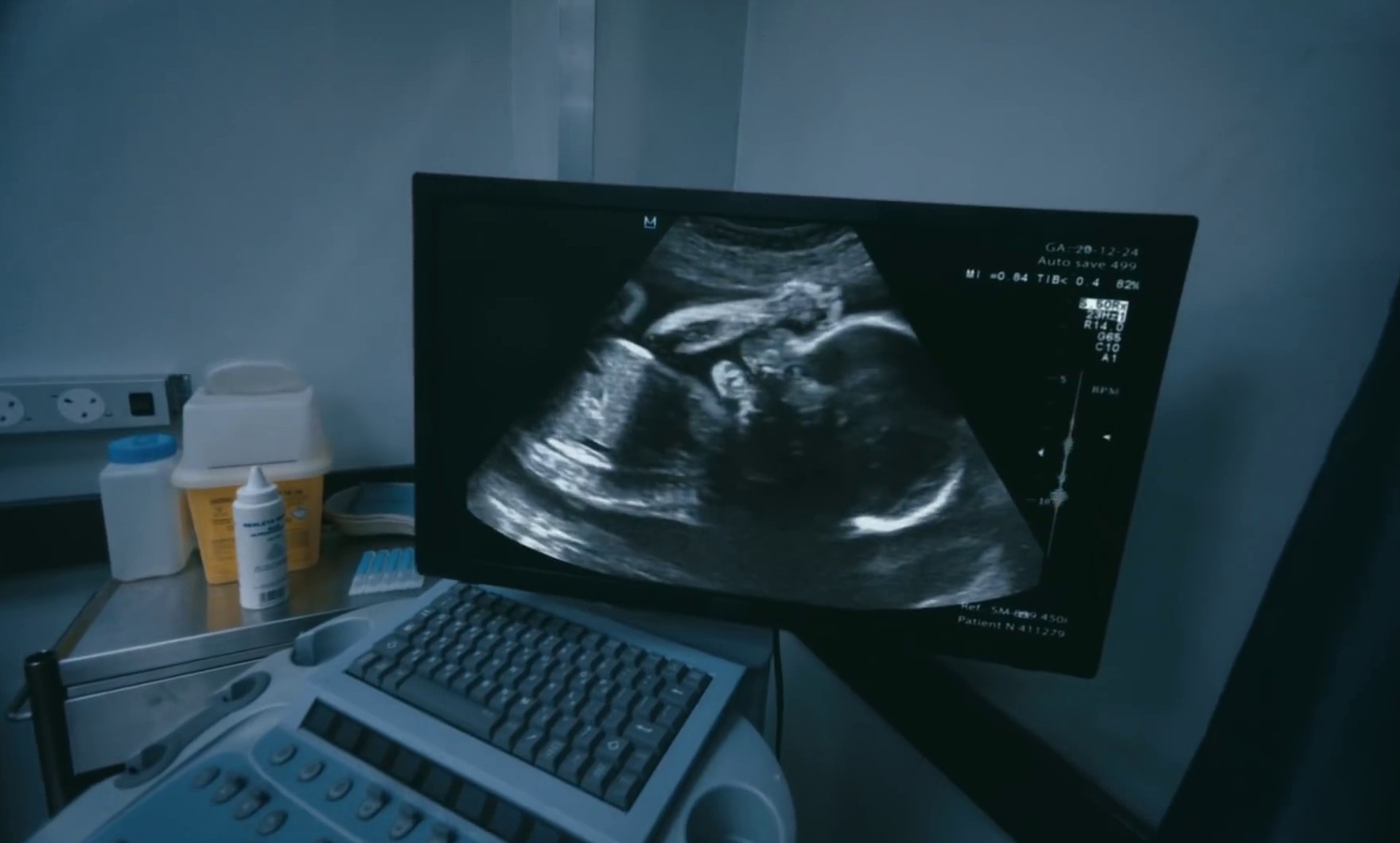 feel away  (2020) —  shot,  lighting