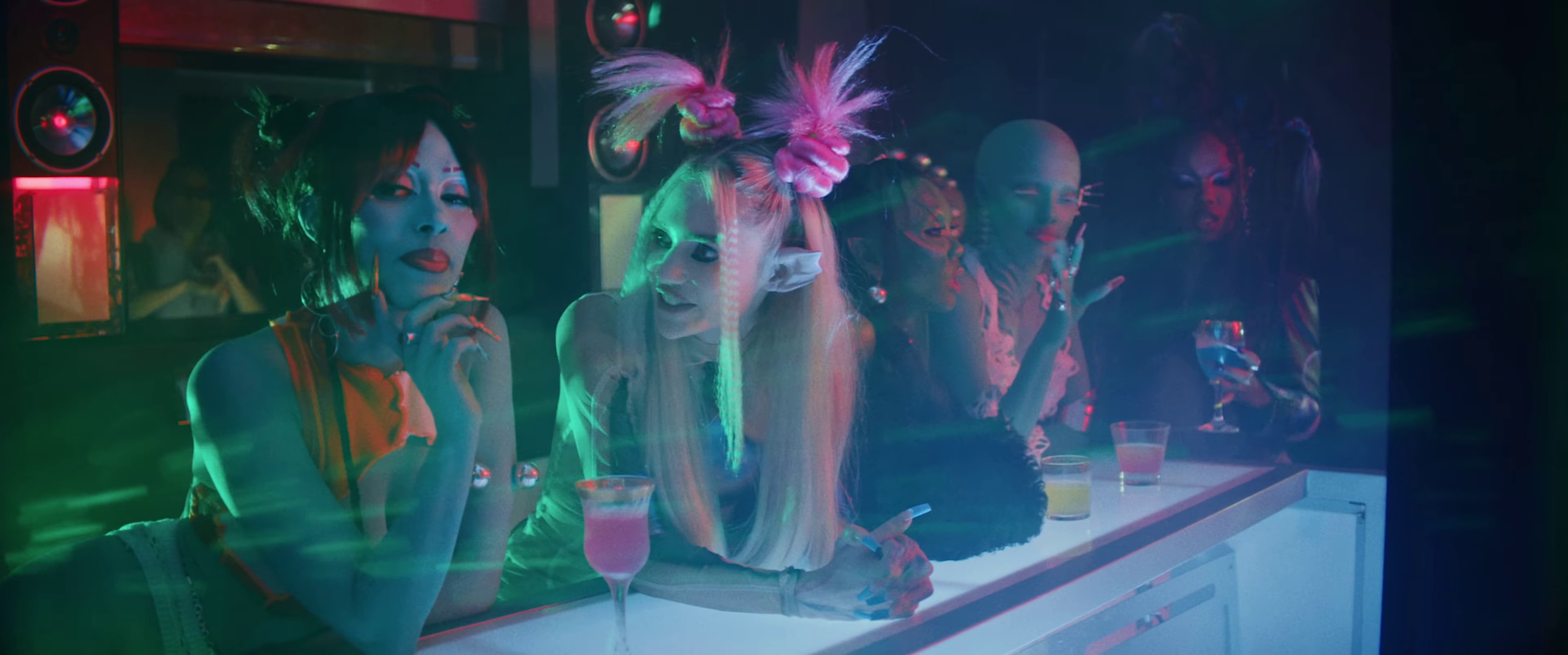 Need to know  (2021) —  shot,  lighting