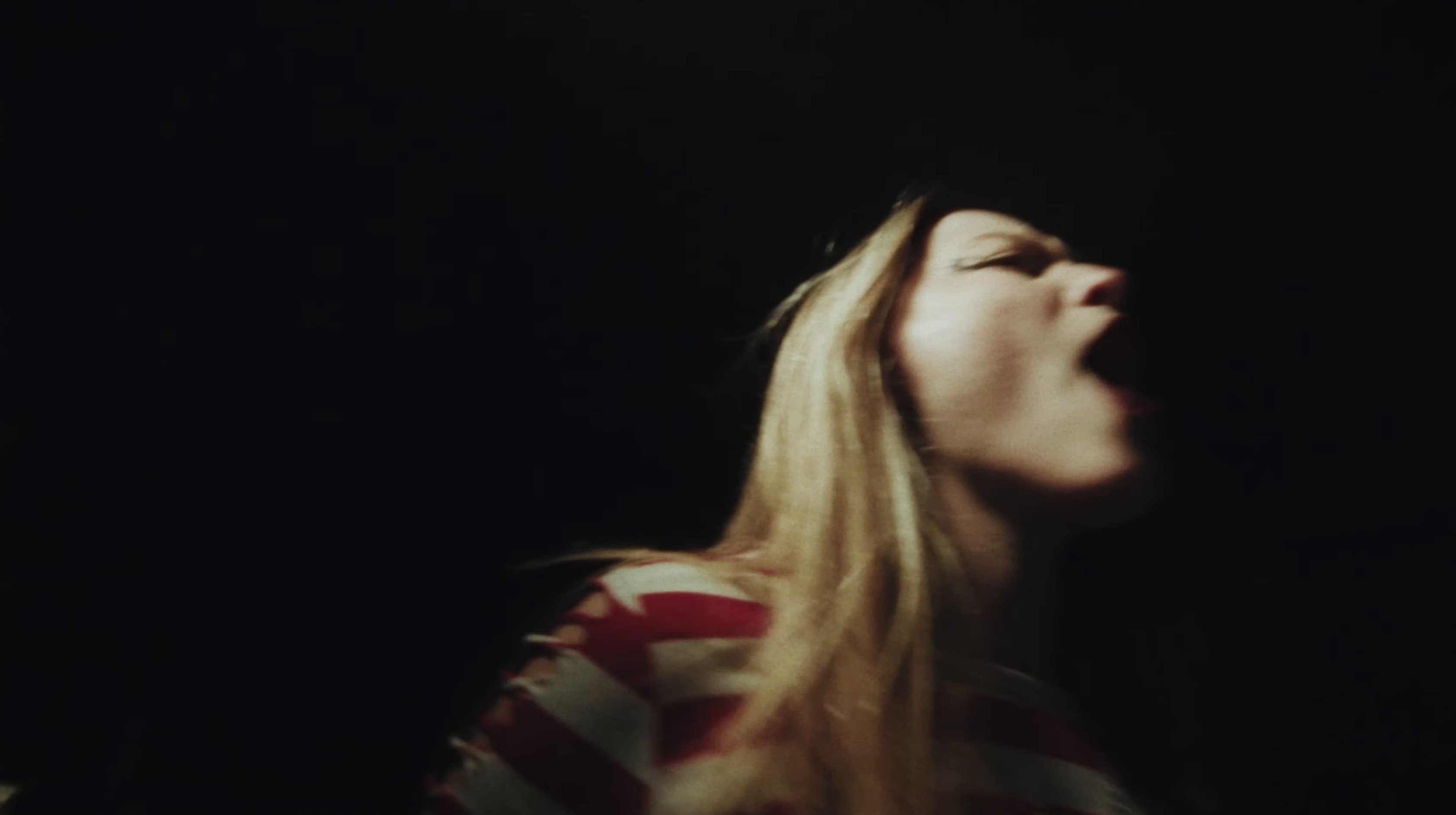 shego & Aiko el grupo - Te mataré (2025) —  shot,  lighting