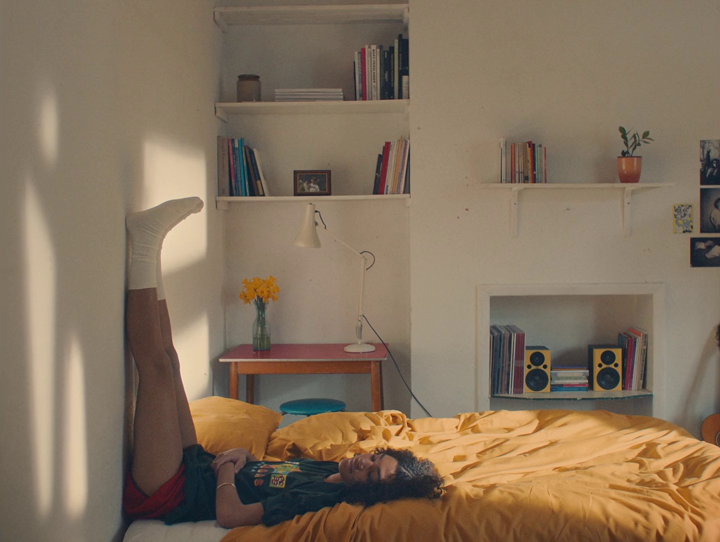 Crosswords (2020) —  shot,  lighting