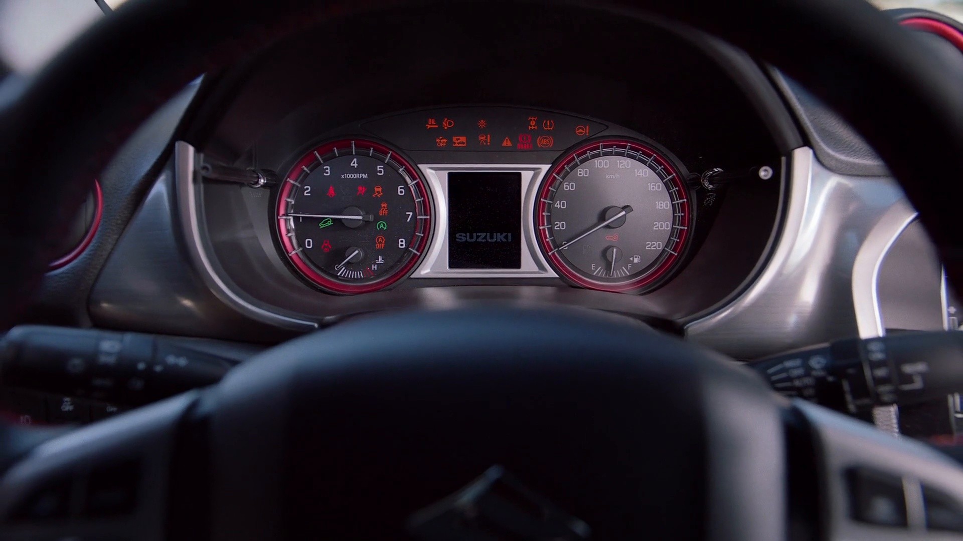 SUZUKI VITARA_S (2017) —  shot,  lighting