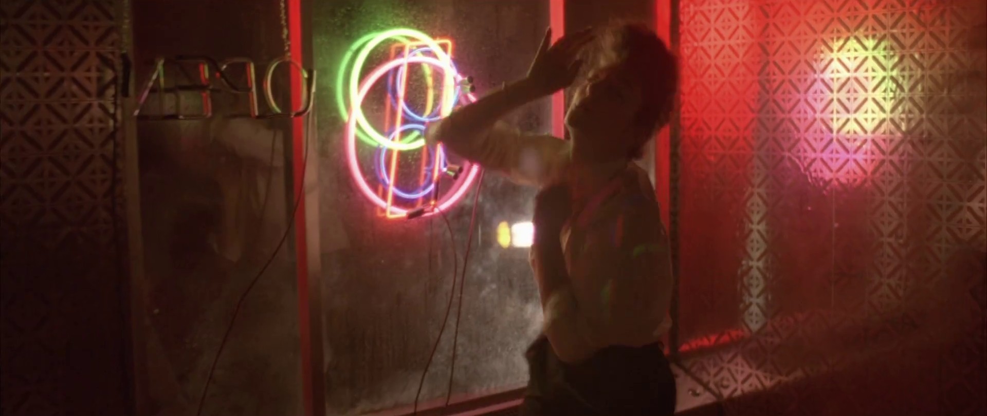 Yellow Flicker Beat  (2014) —  shot,  lighting