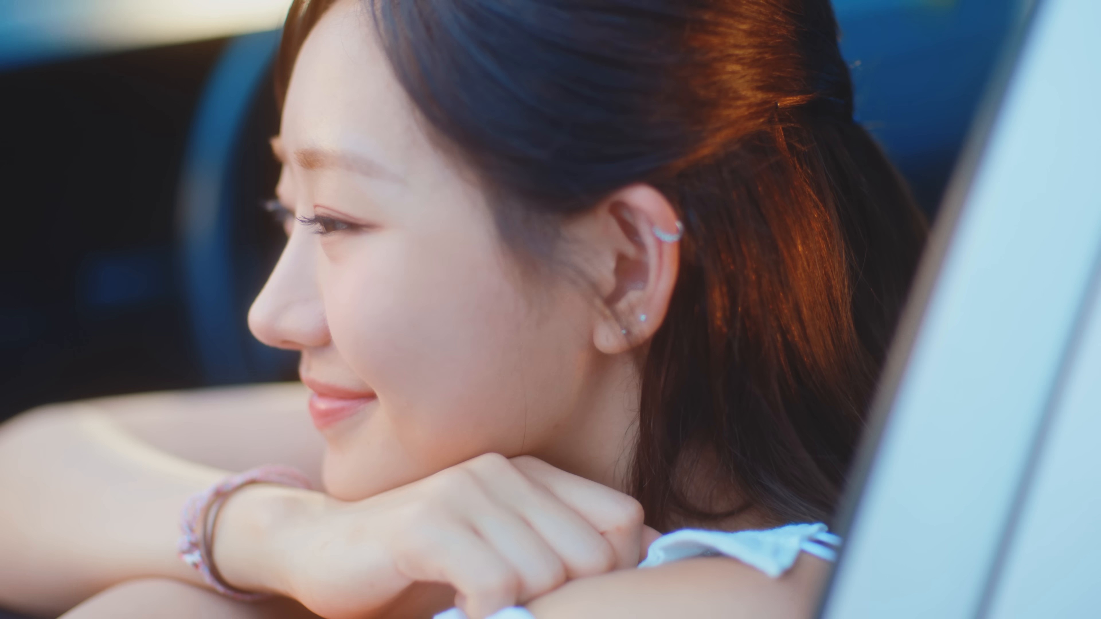 R.E.M (2024) —  shot,  lighting