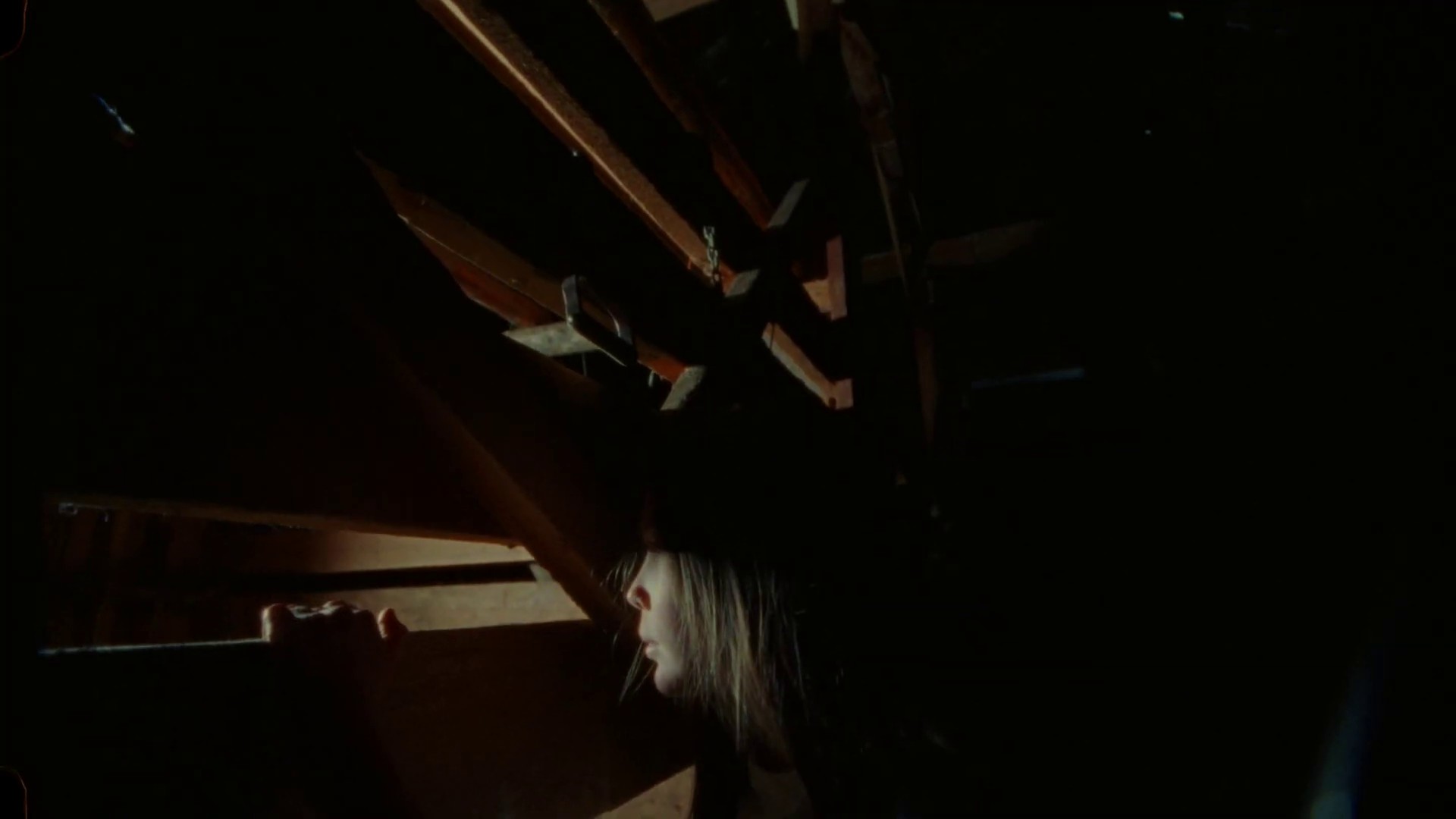 Event Horizon  (2019) —  shot,  lighting