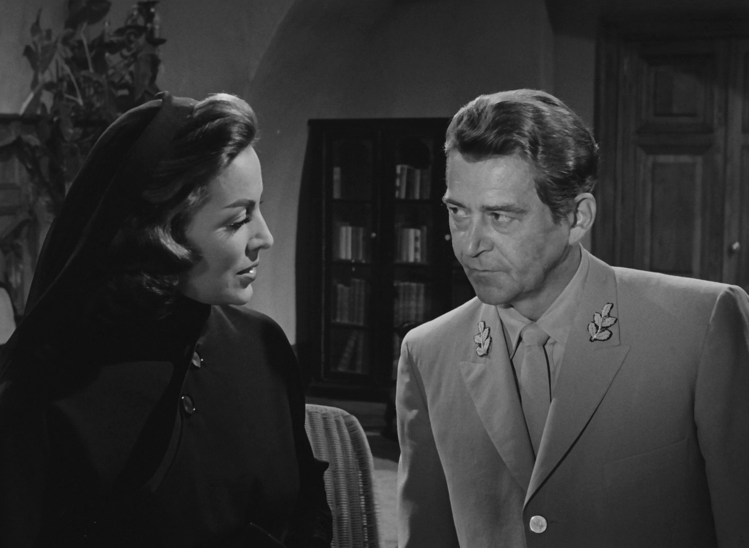 Fever Mounts at El Pao (1959) —  shot,  lighting