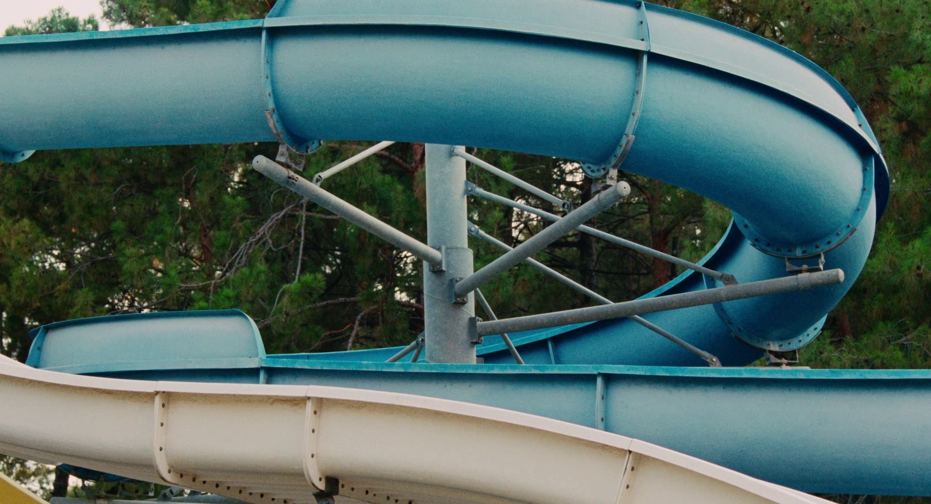  Aftersun (2022) —  shot,  lighting