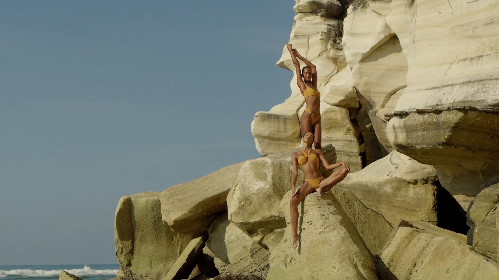 Tigra the label (2024) —  shot,  lighting