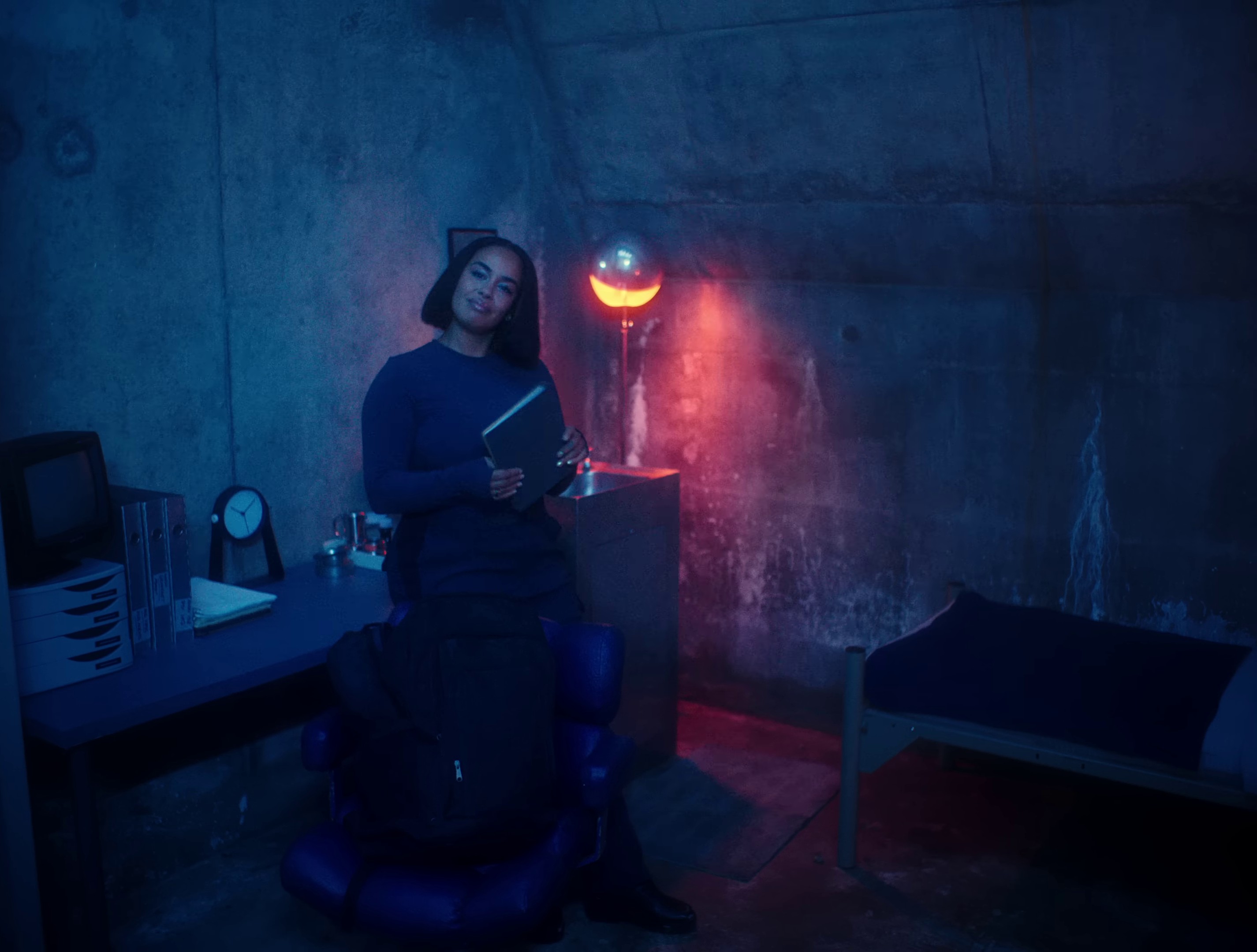 Falling or flying (2023) —  shot,  lighting