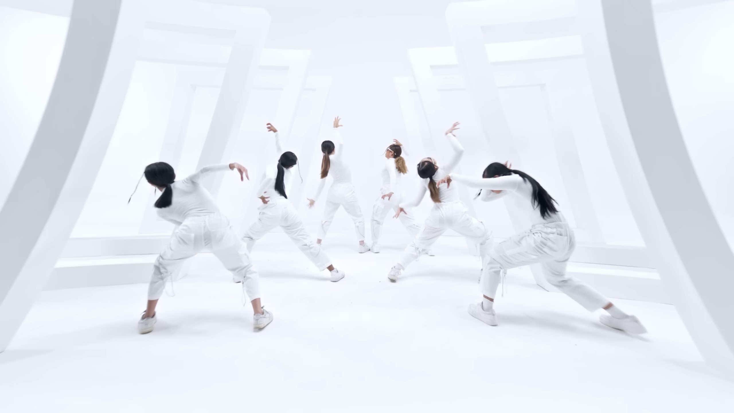 Bossy (2023) —  shot,  lighting