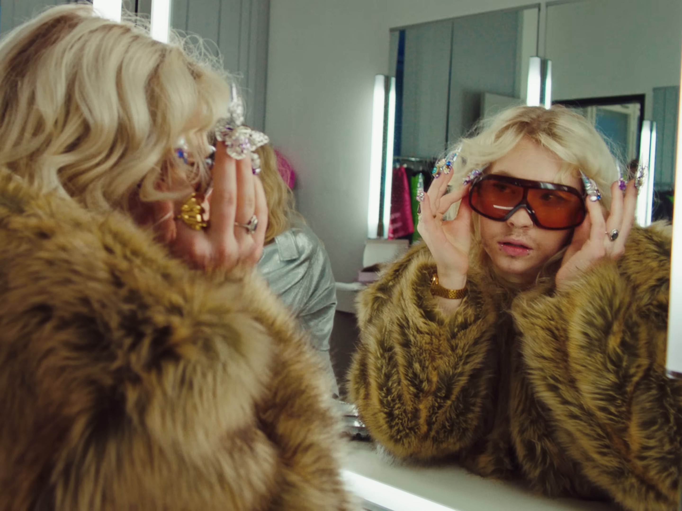 Miss It (At All) (2025) —  shot,  lighting