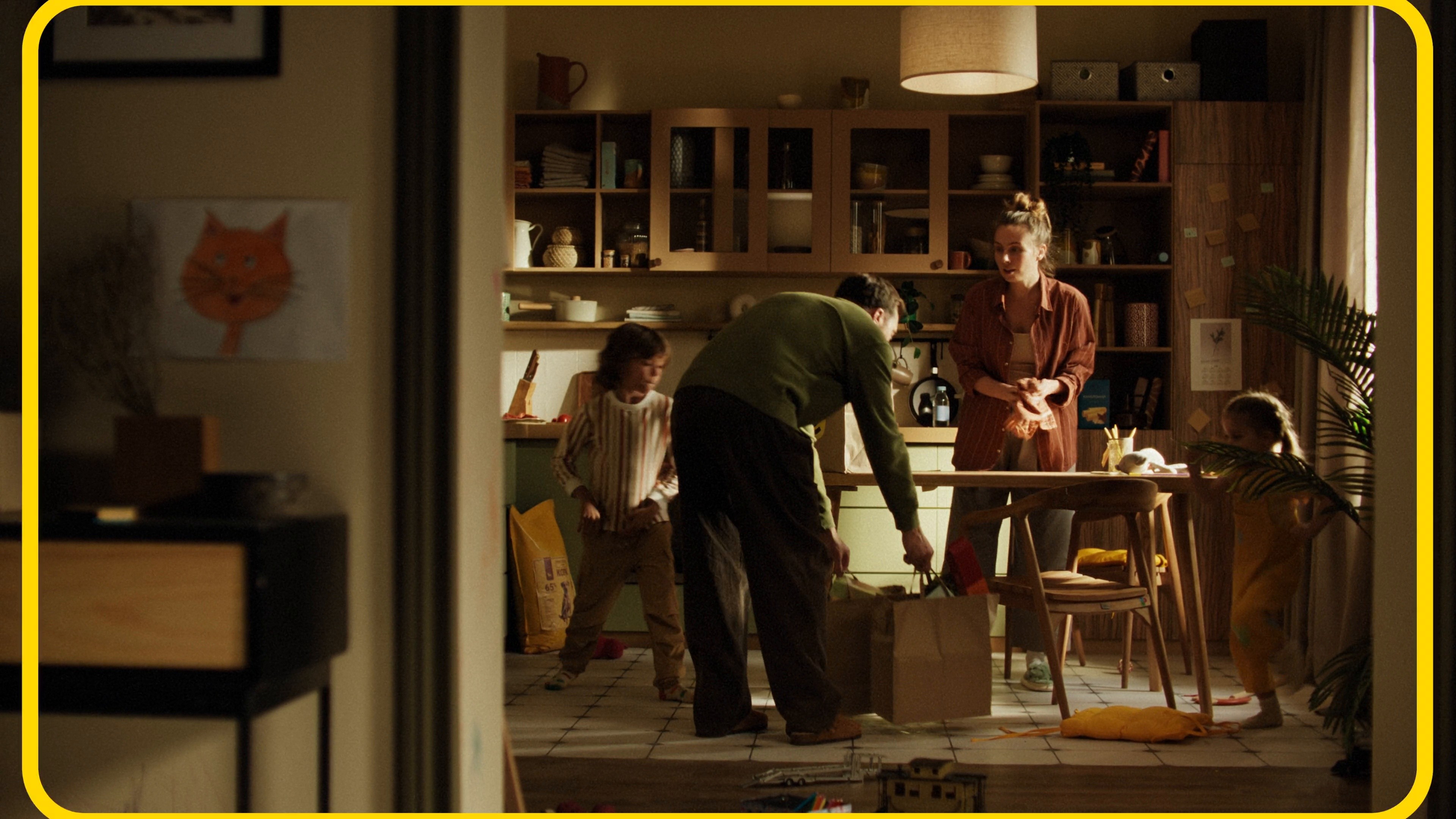 Yandex Eda (2025) —  shot,  lighting