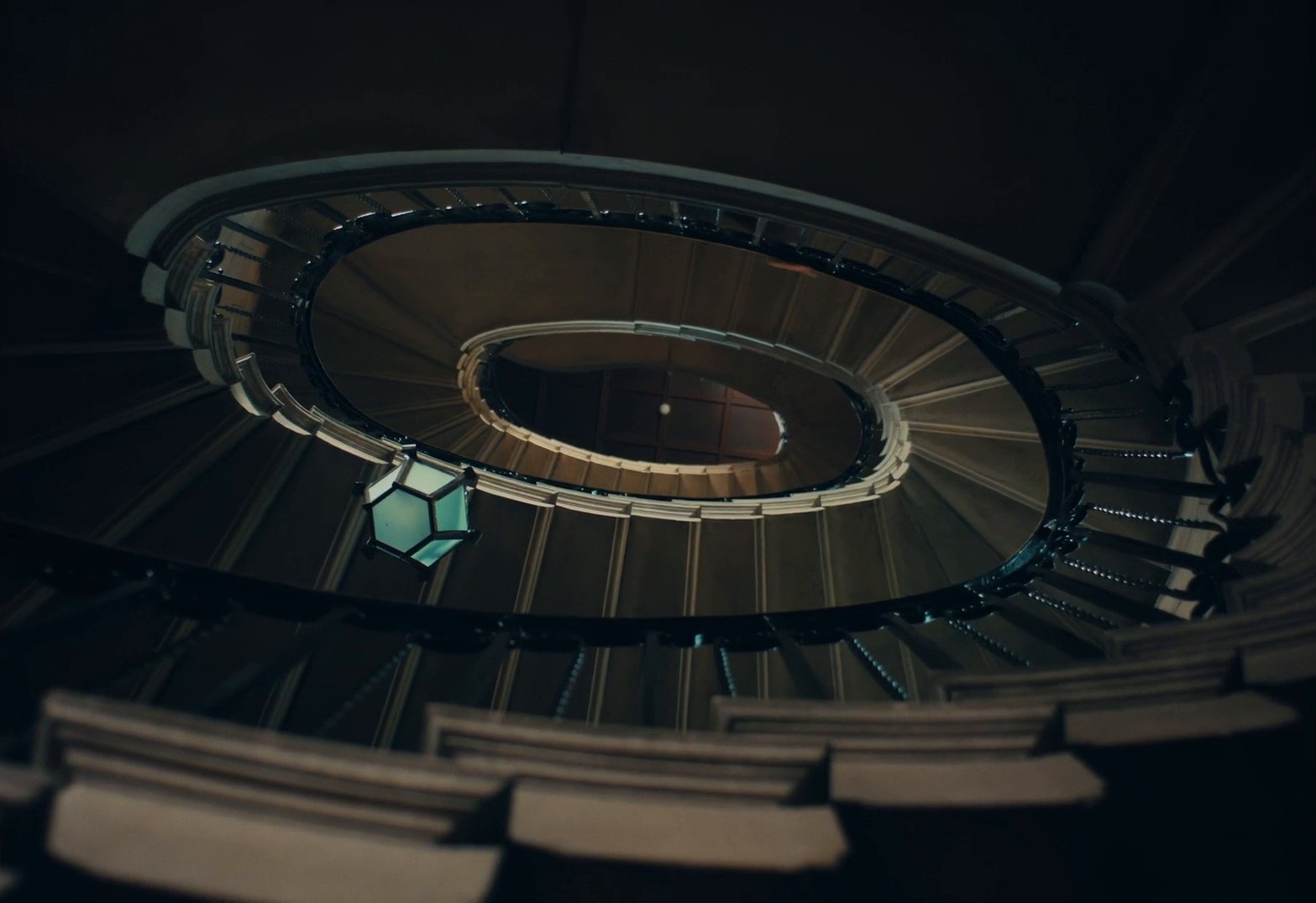 Zoë Kravitz for Jessica McCormack (2024) —  shot,  lighting