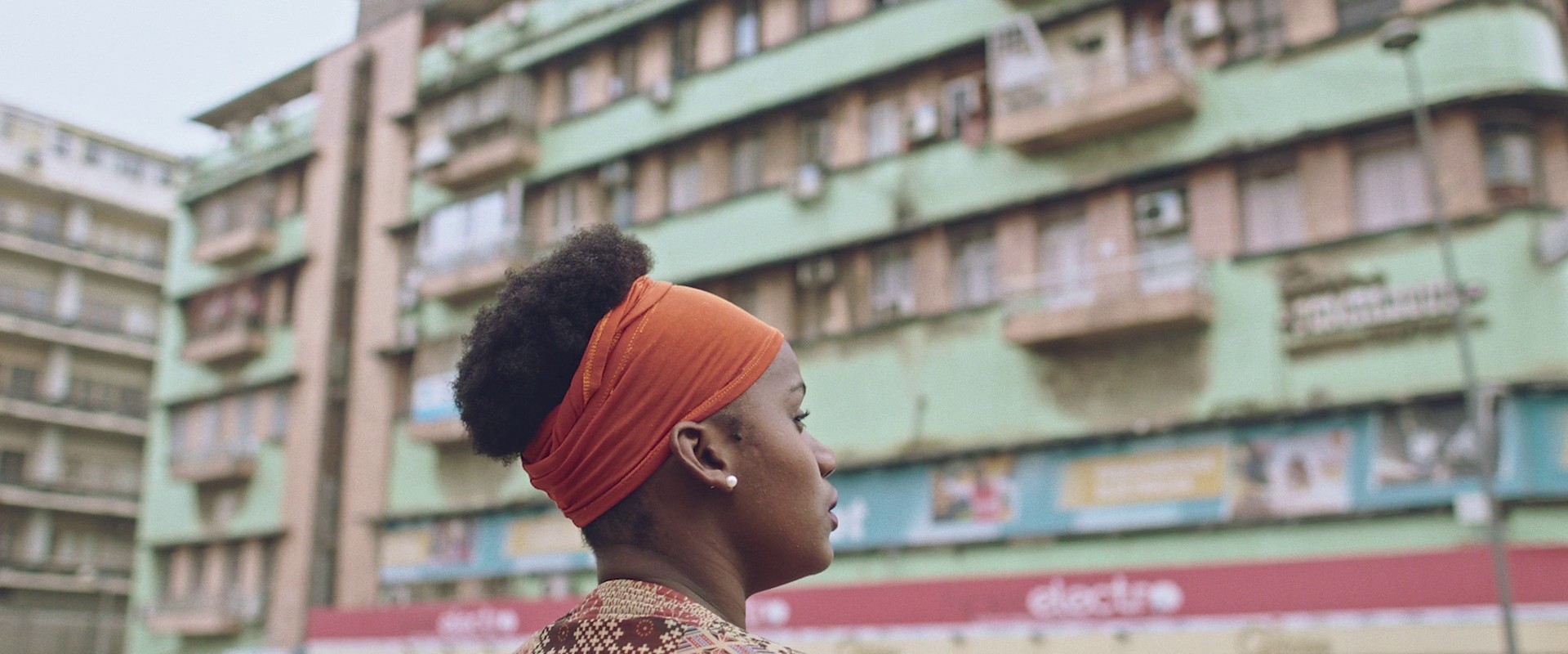 Air Conditioner (2021) —  shot,  lighting