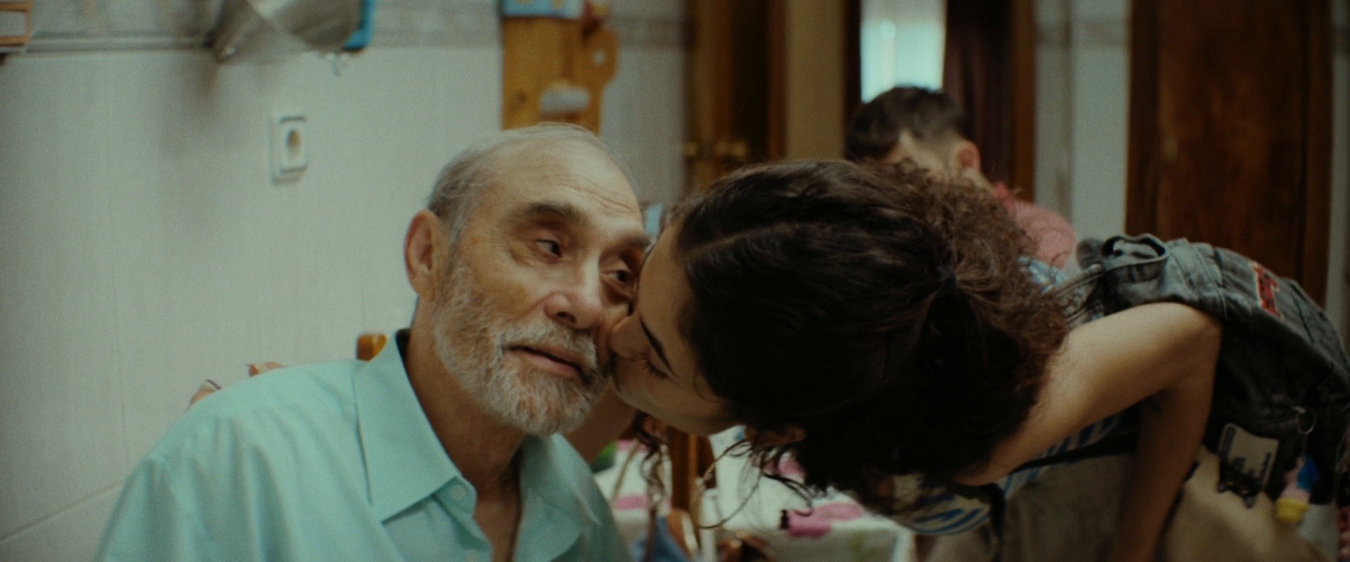 Enemigos (2025) —  shot,  lighting