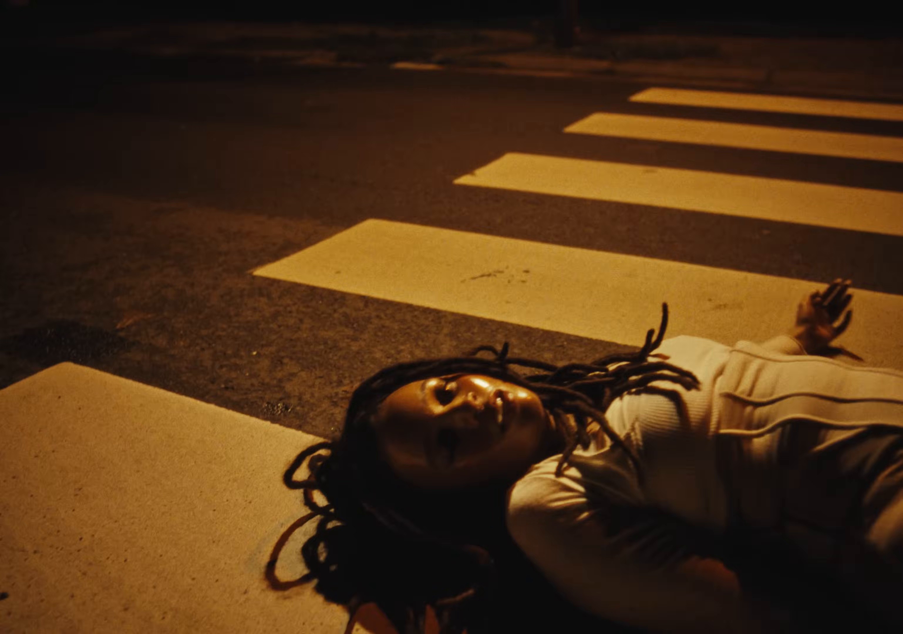 Plastique (2024) —  shot,  lighting