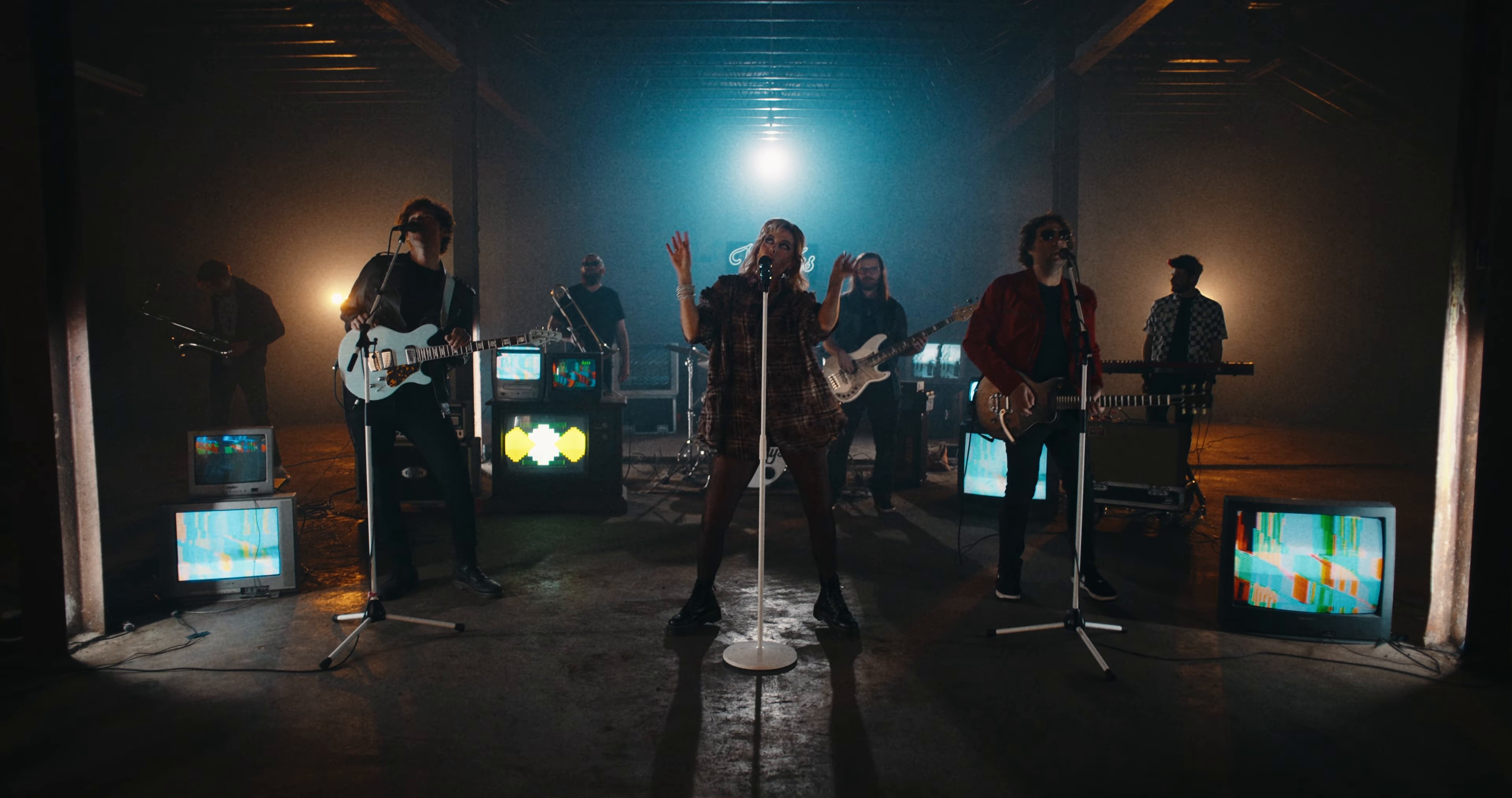 Electric (2025) —  shot,  lighting