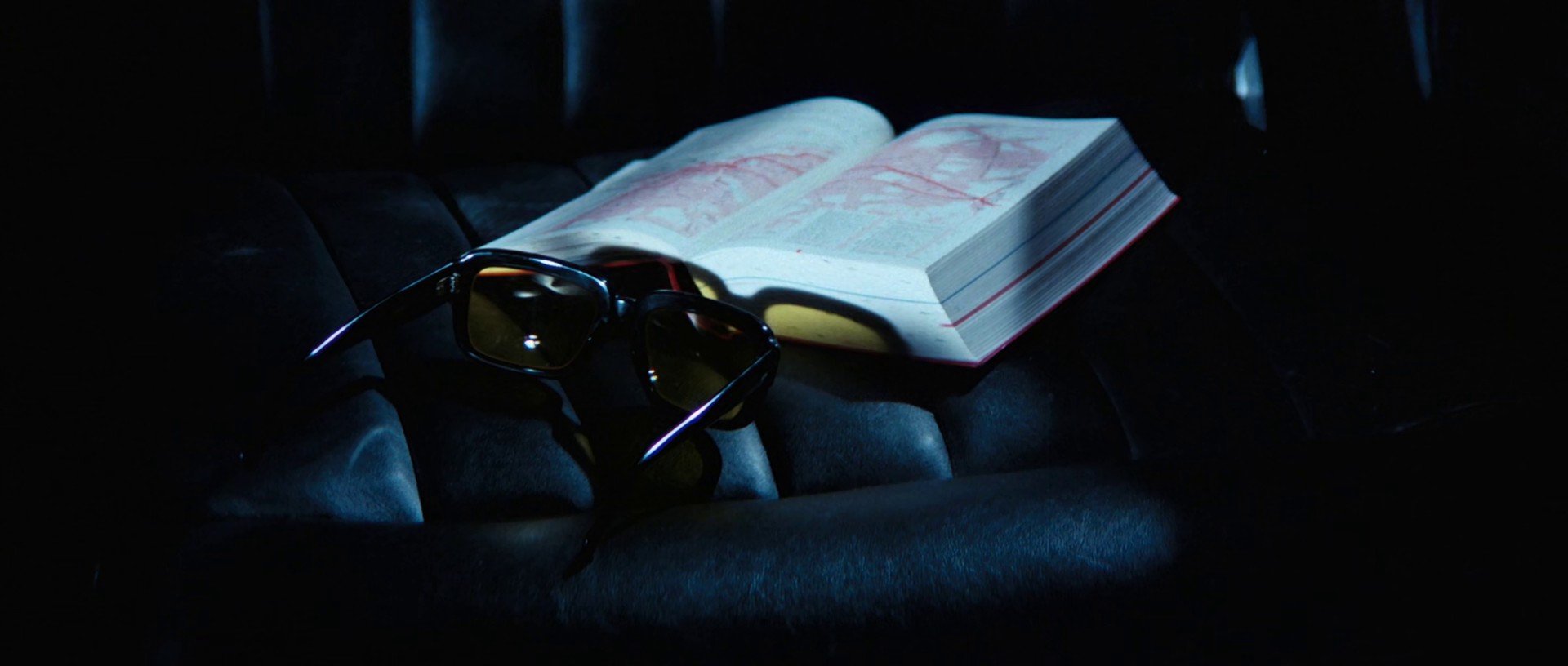 On Her Majesty's Secret Service (1969) —  shot,  lighting