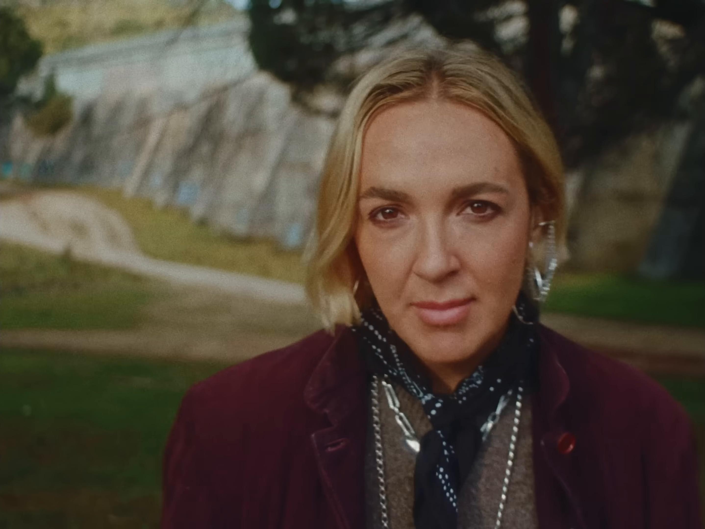 Cuando nadie mira (2026) —  shot,  lighting