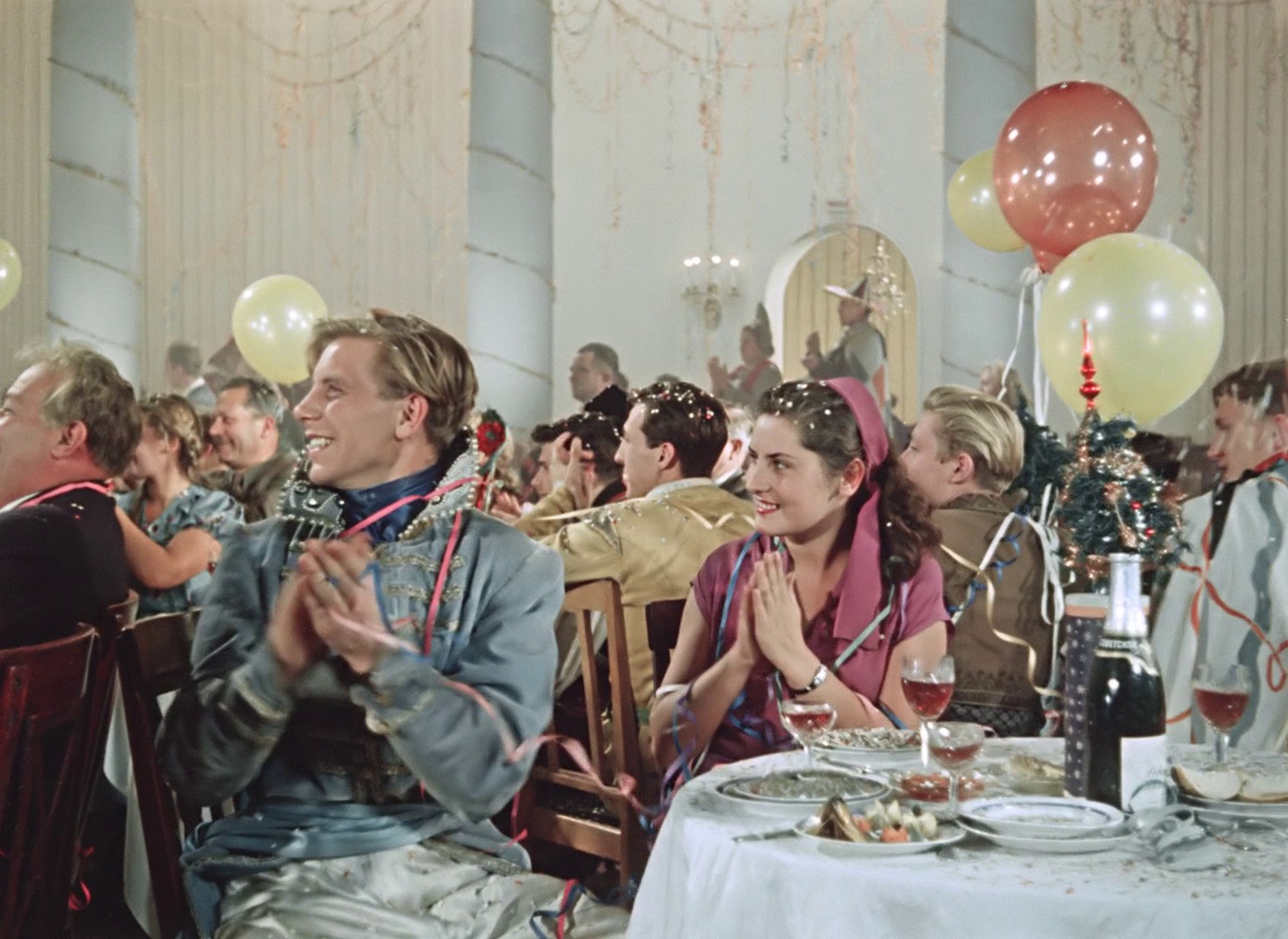 Carnival in Moscow (1956) —  shot,  lighting