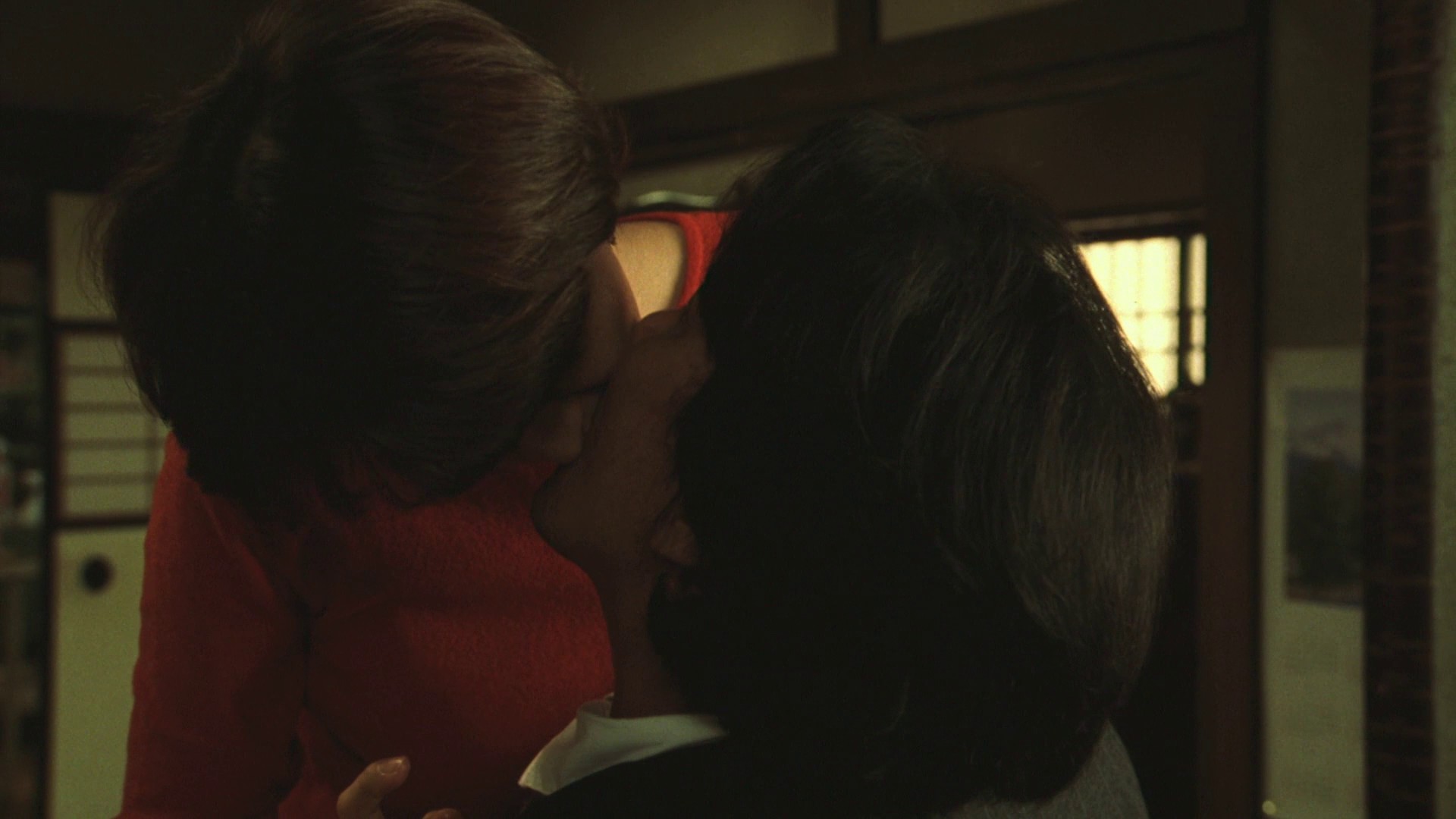 Warm Water Under a Red Bridge (2001) —  shot,  lighting