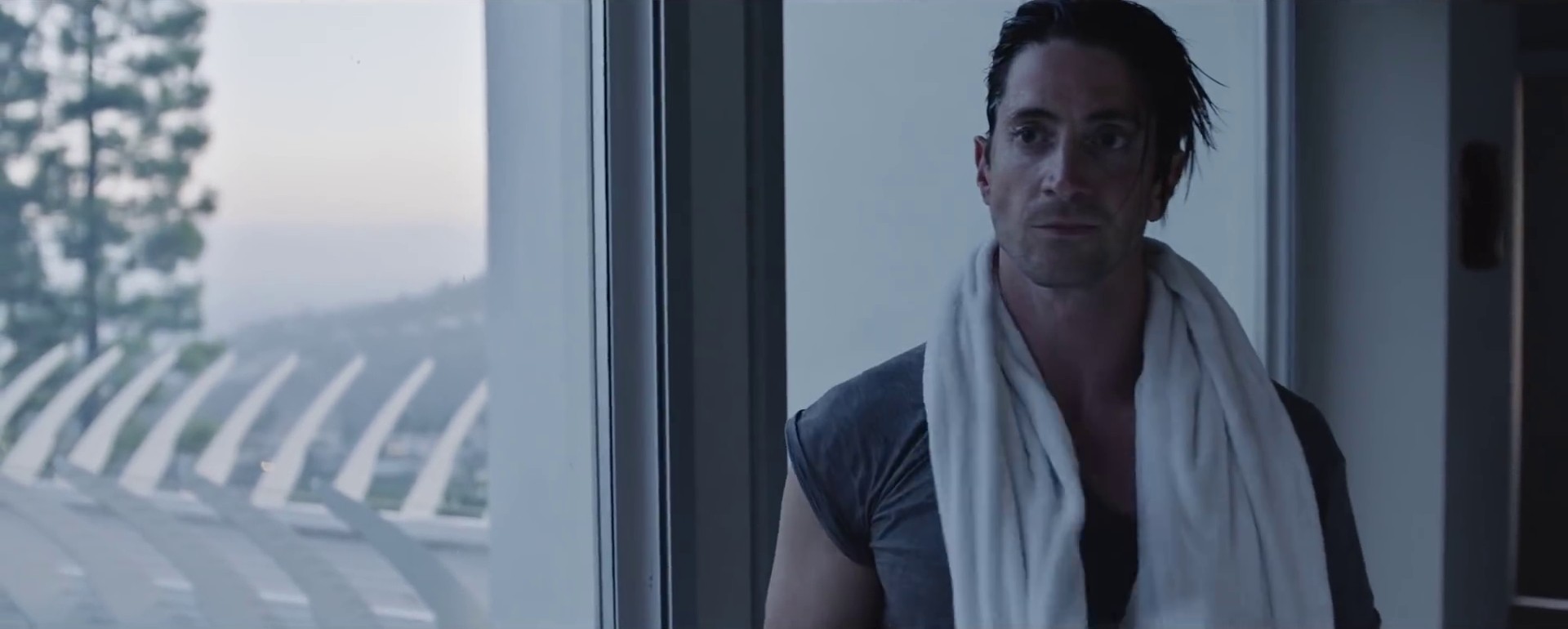 Magnets (2015) —  shot,  lighting