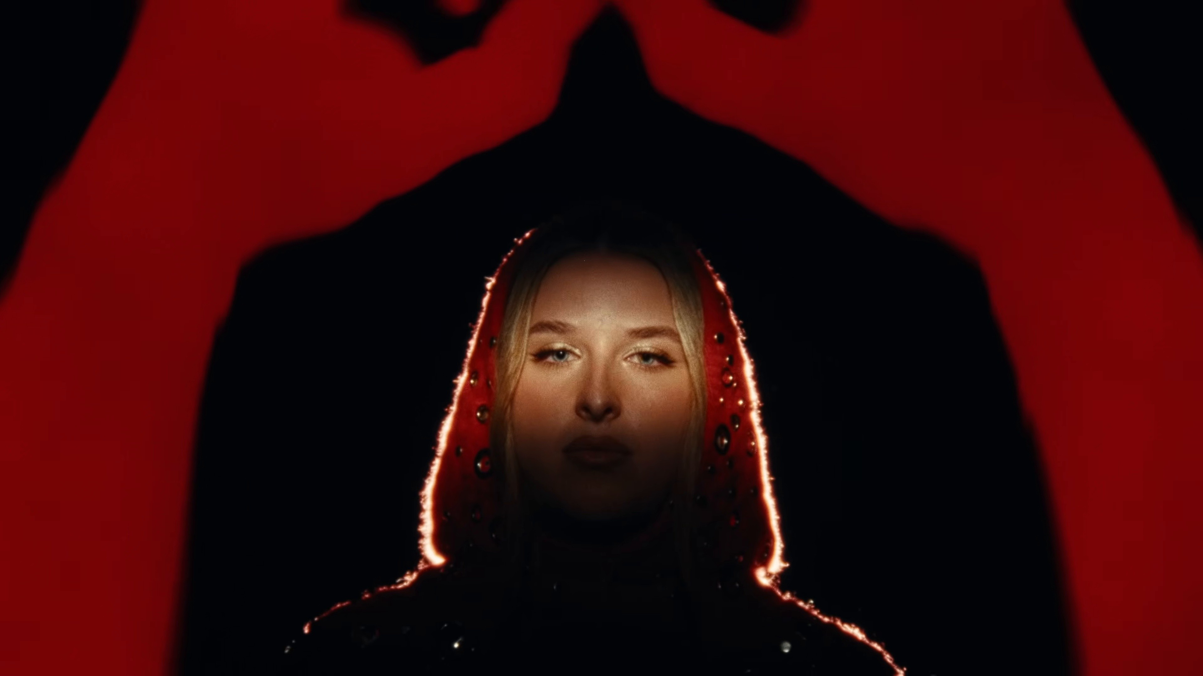 Capuche (2026) —  shot,  lighting