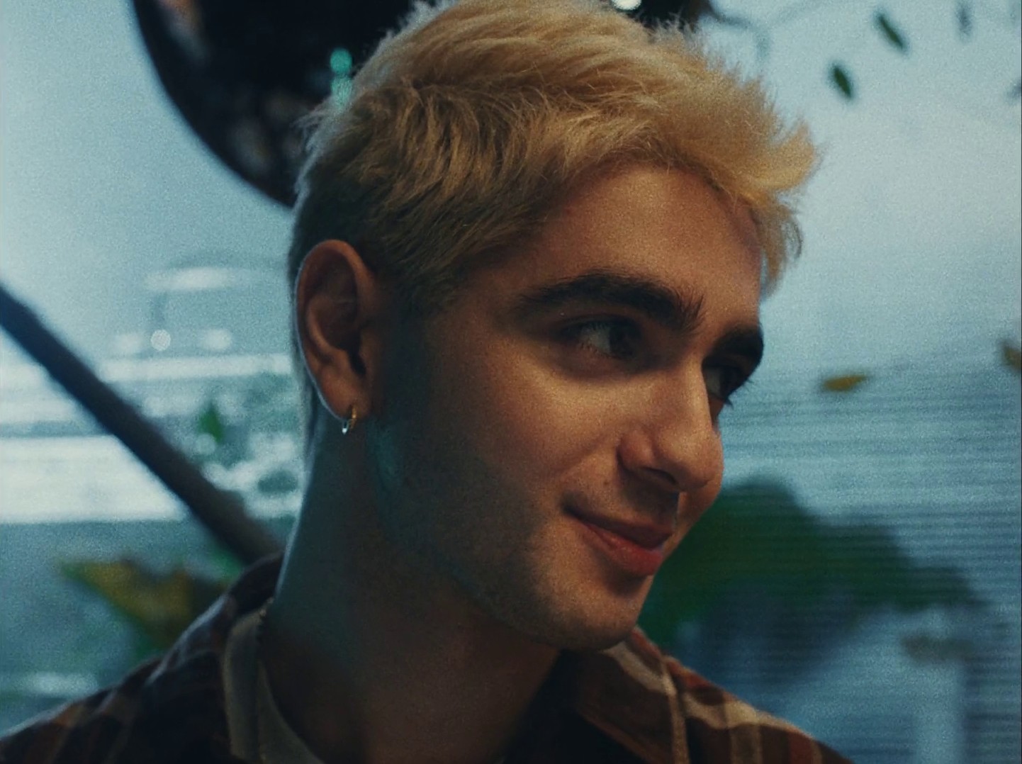 Tinder 'It Starts With A Swipe' (2024) —  shot,  lighting