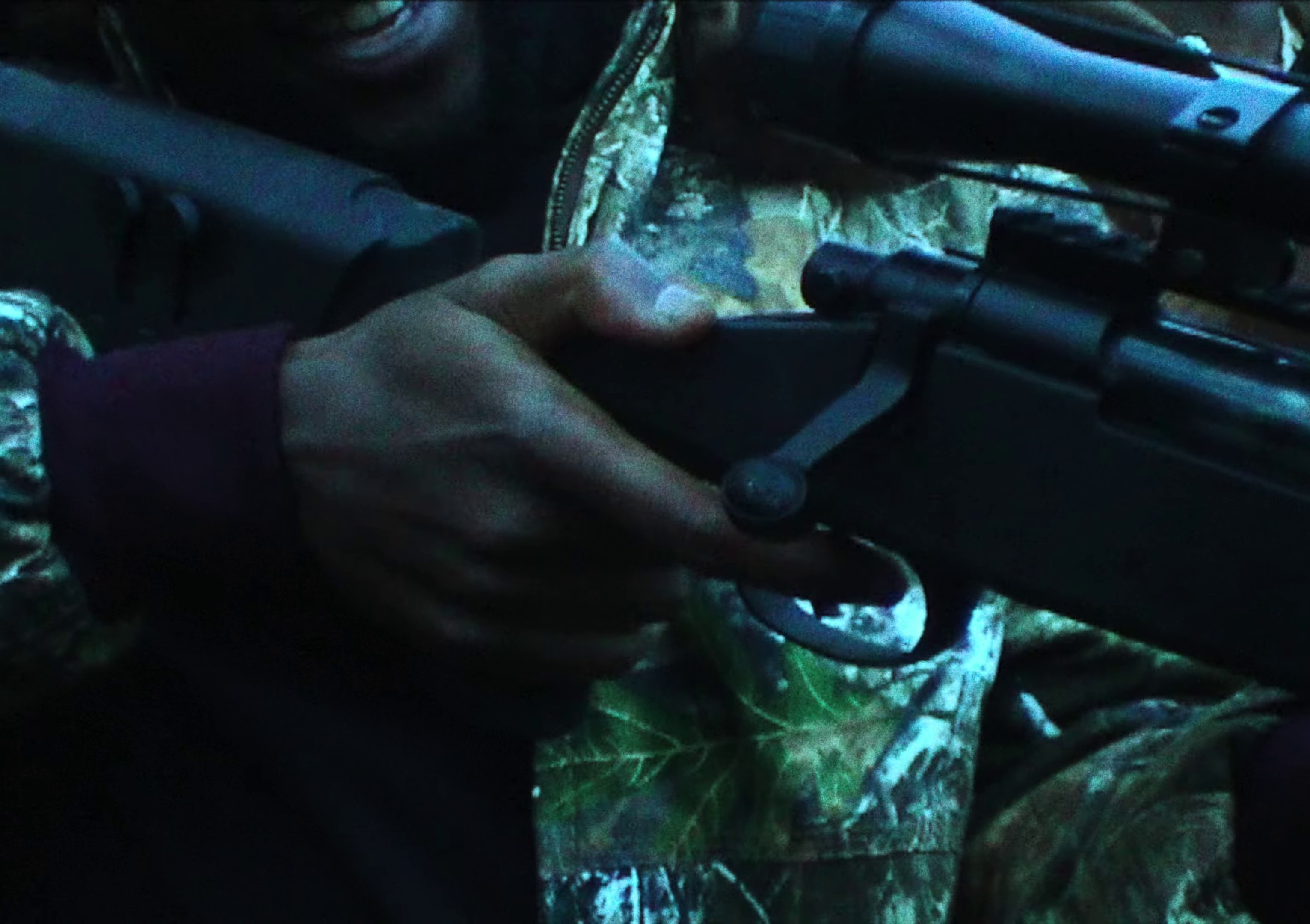 DIS-MOI (2023) —  shot,  lighting