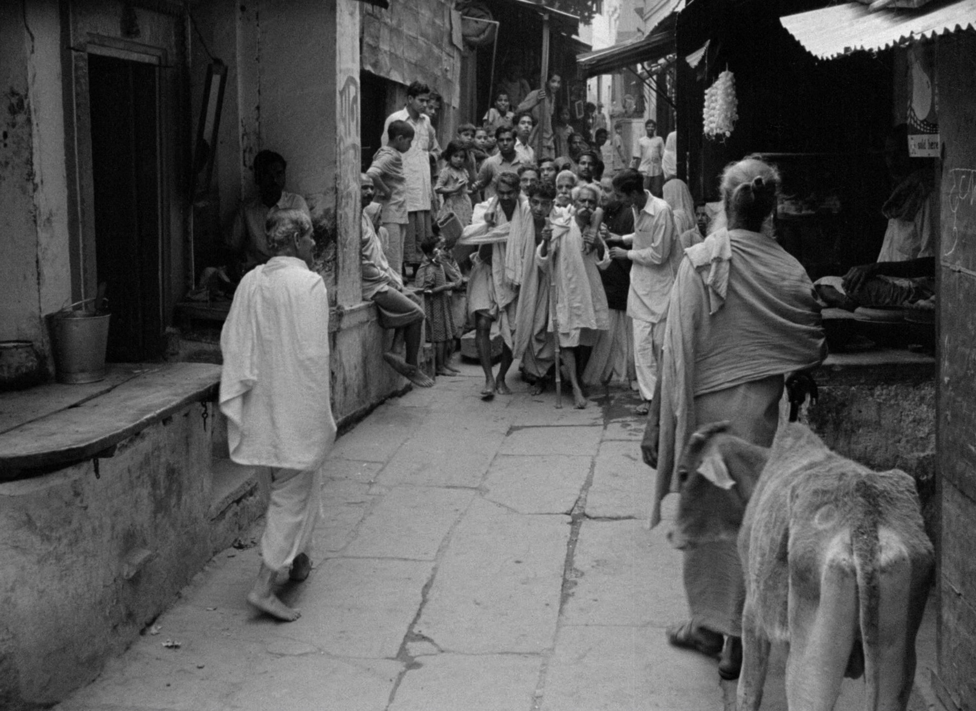 Aparajito (1956) —  shot,  lighting