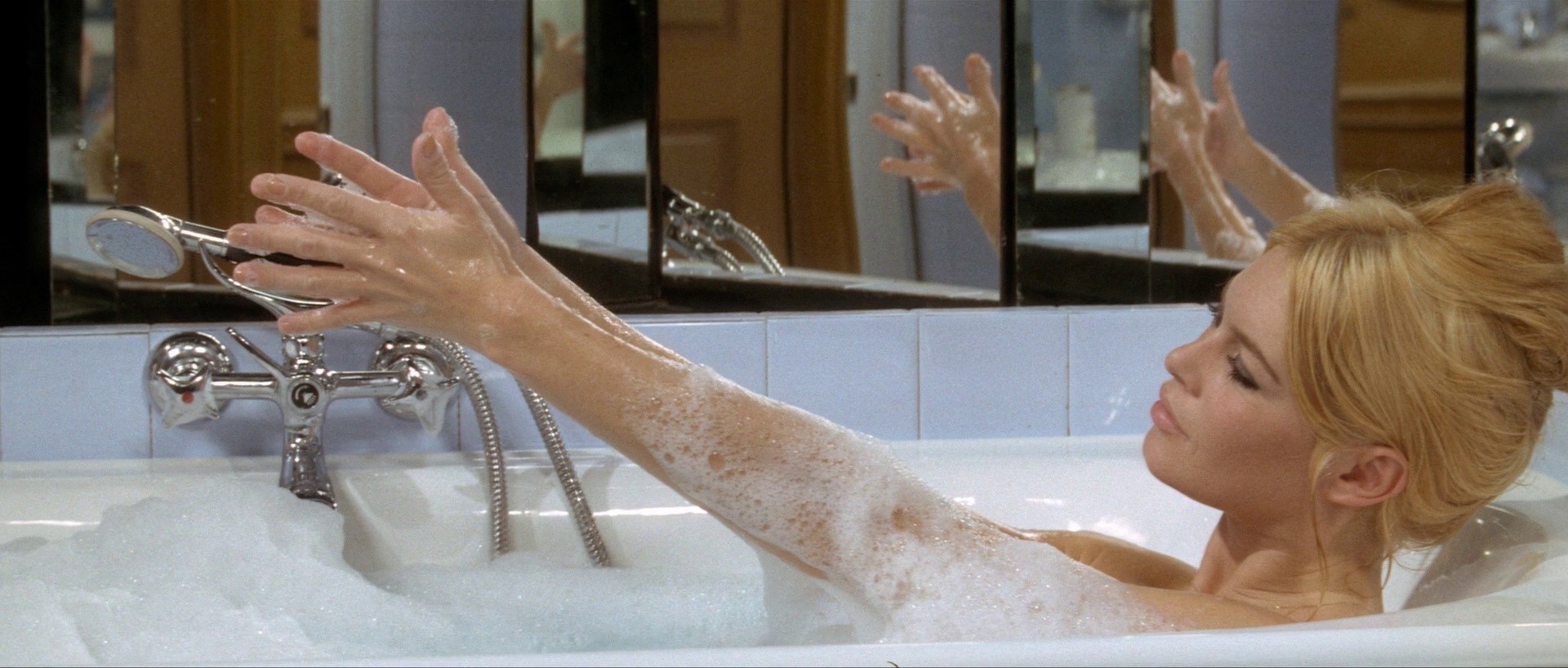 Two Weeks in September (1967) —  shot,  lighting