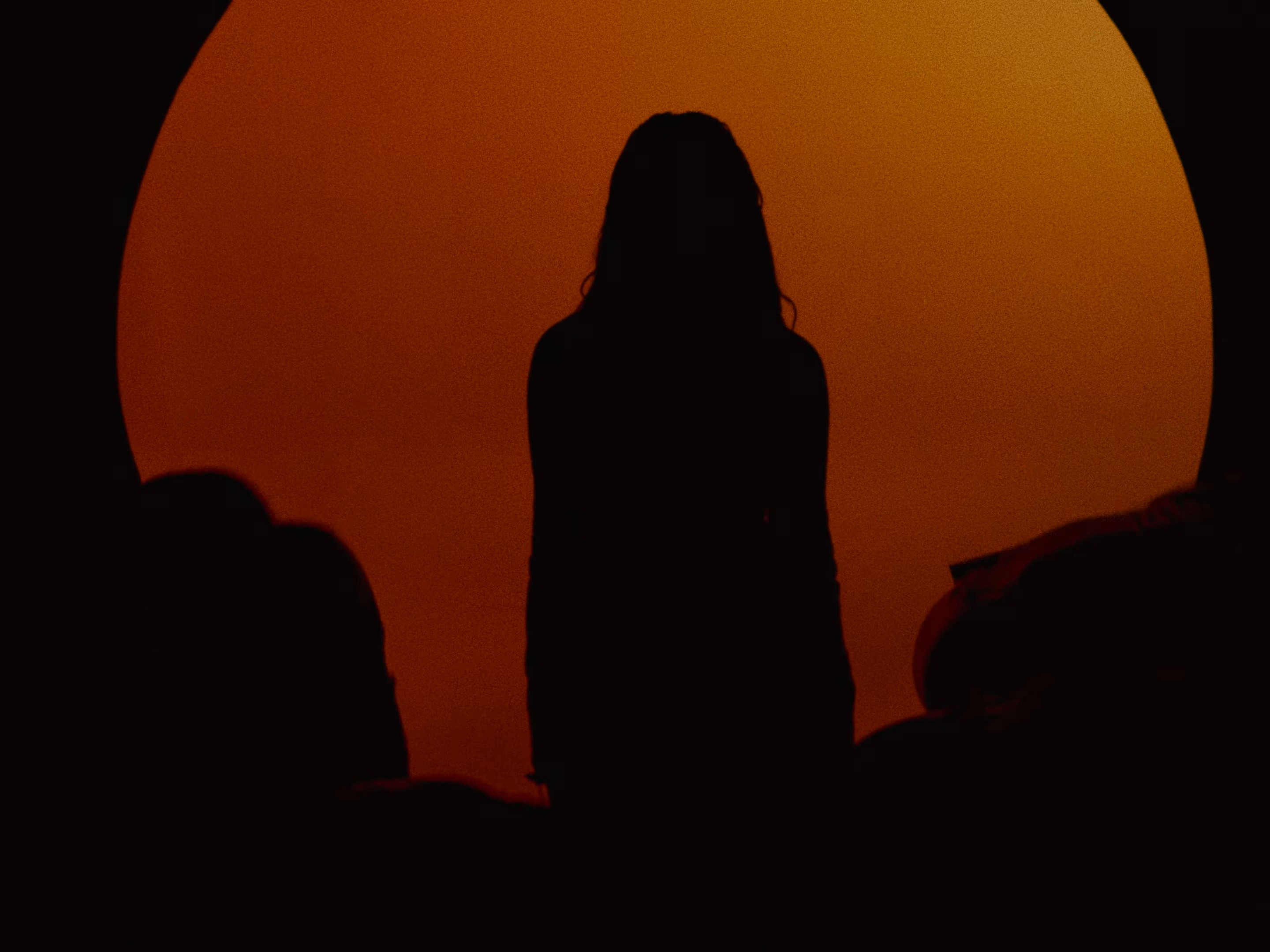 Beggin' (2024) —  shot,  lighting