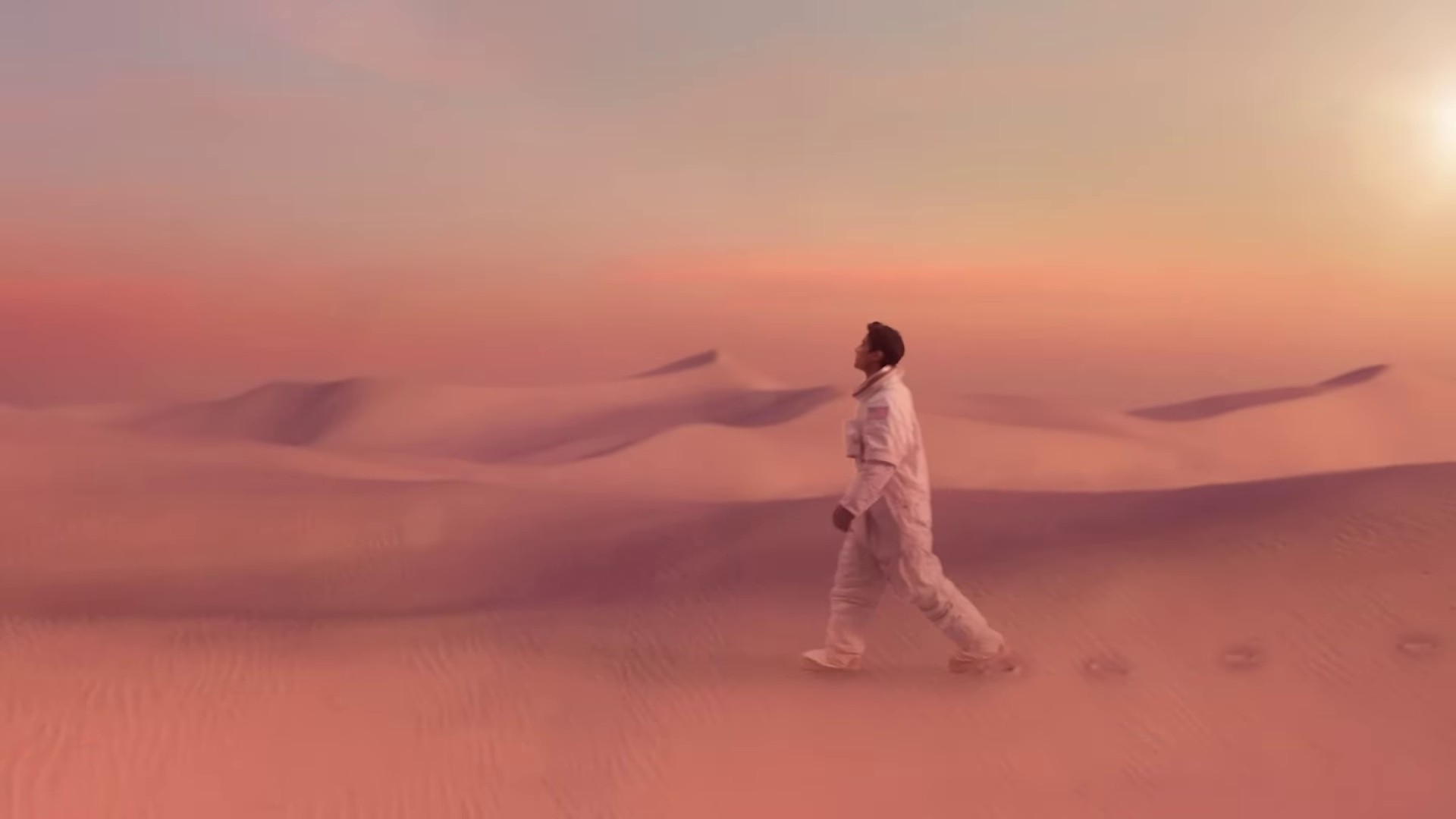 Kiss Me More (2021) —  shot,  lighting