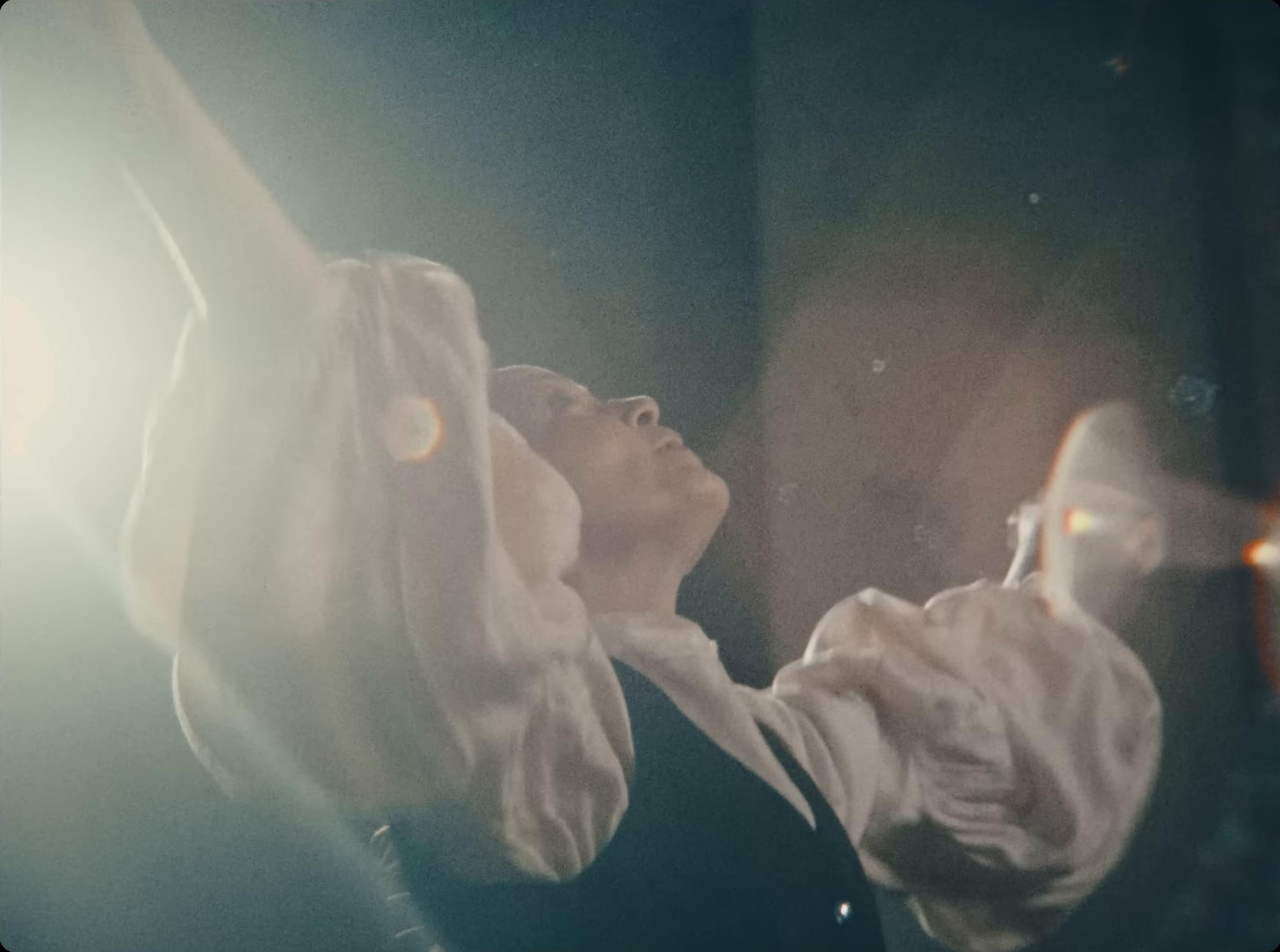 Lágrimas Cancioneras (2025) —  shot,  lighting