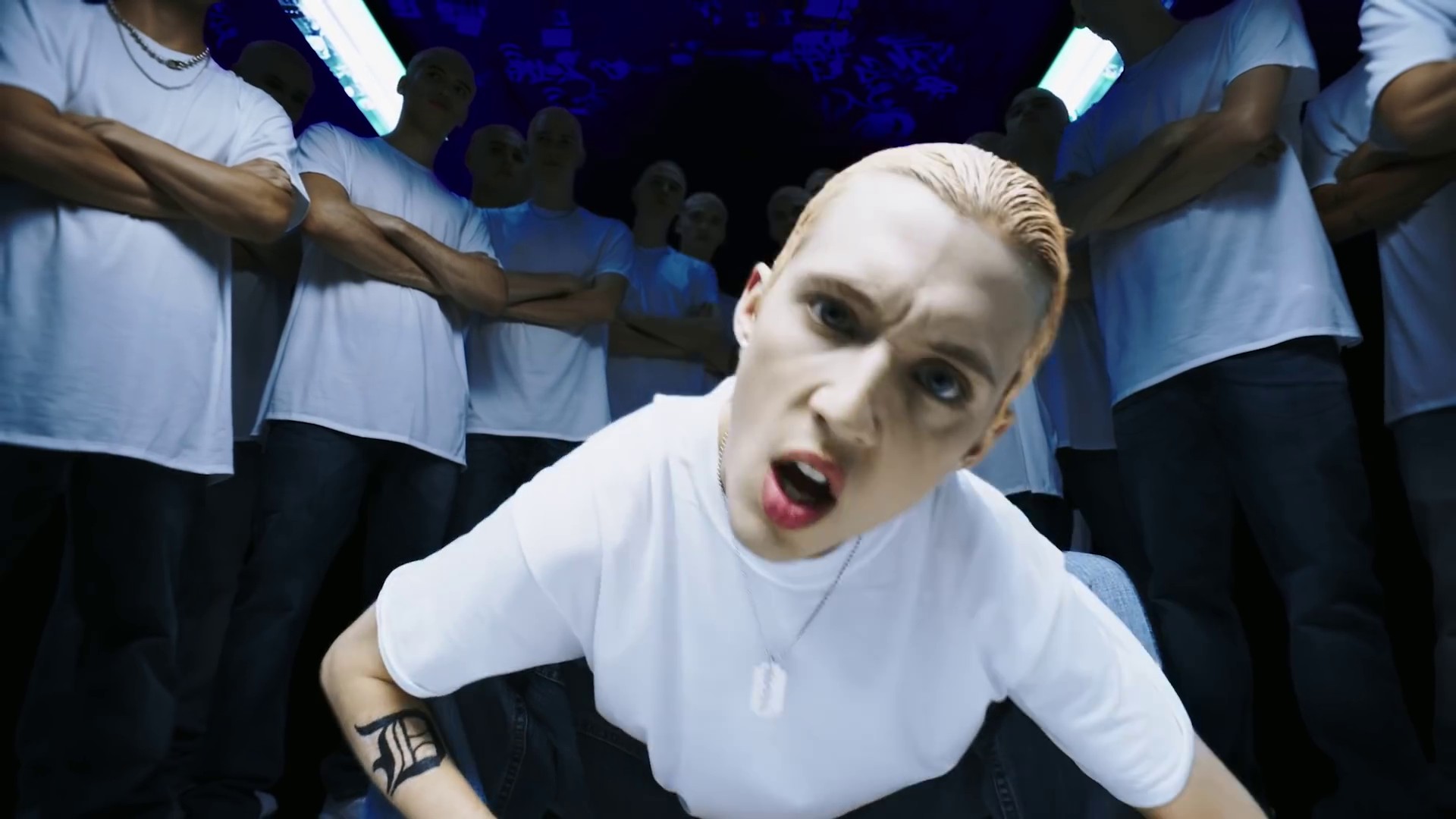 1999 (2018) —  shot,  lighting