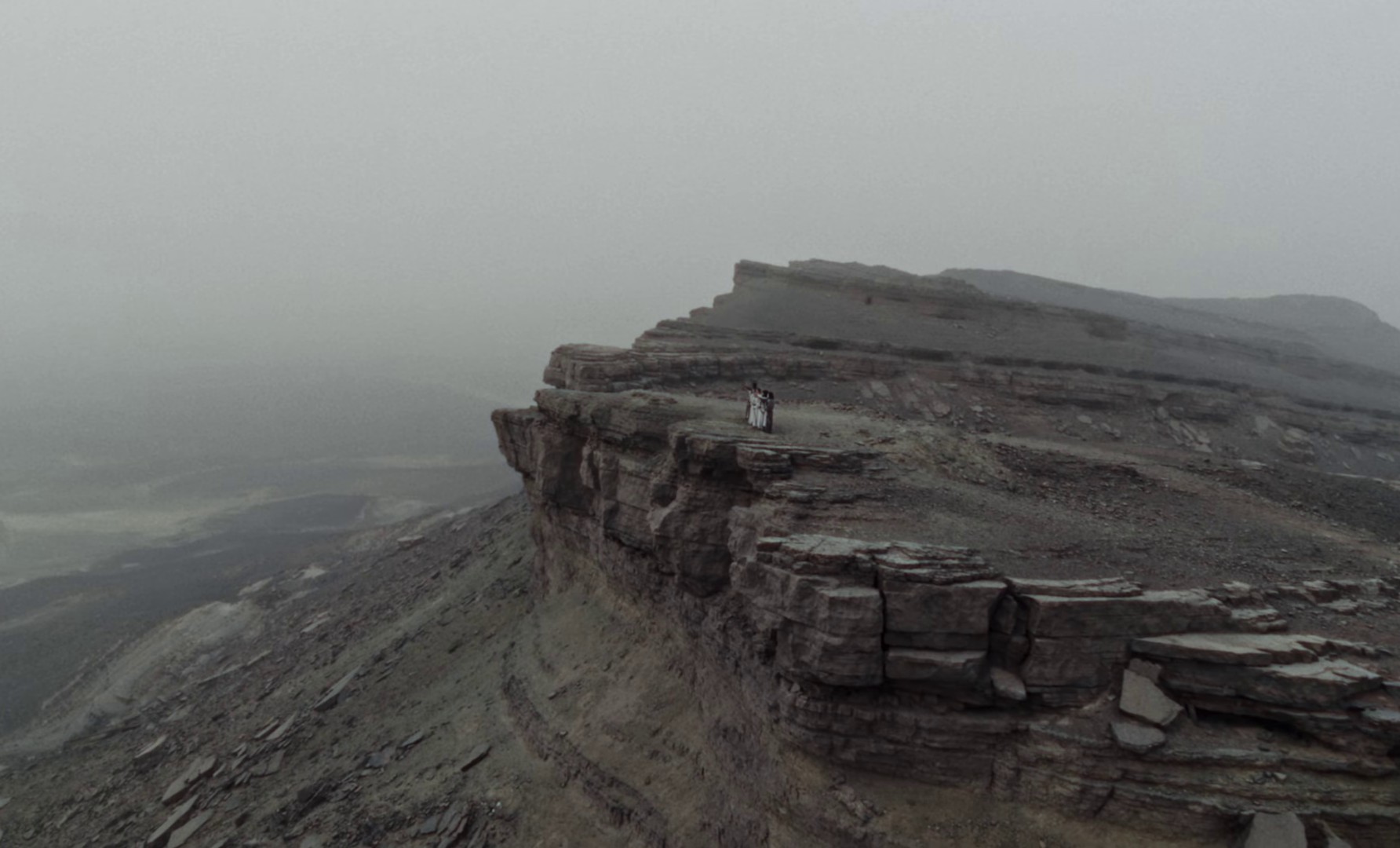 ISMAK (2021) —  shot,  lighting