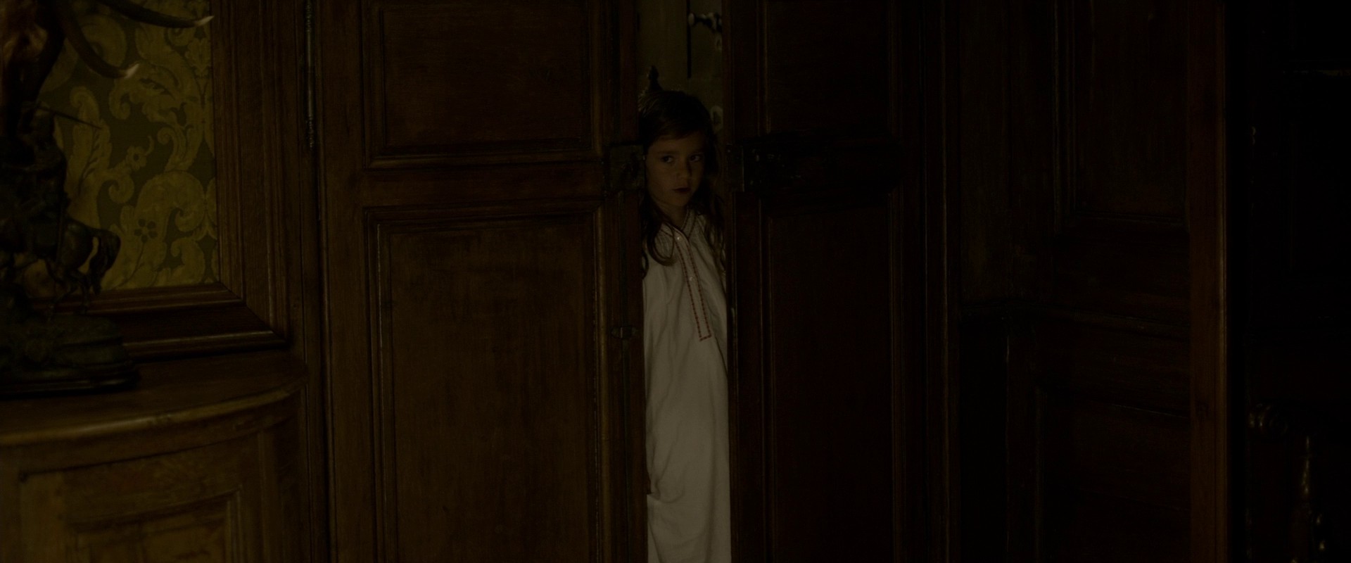 The Scent of Mandarin (2015) —  shot,  lighting