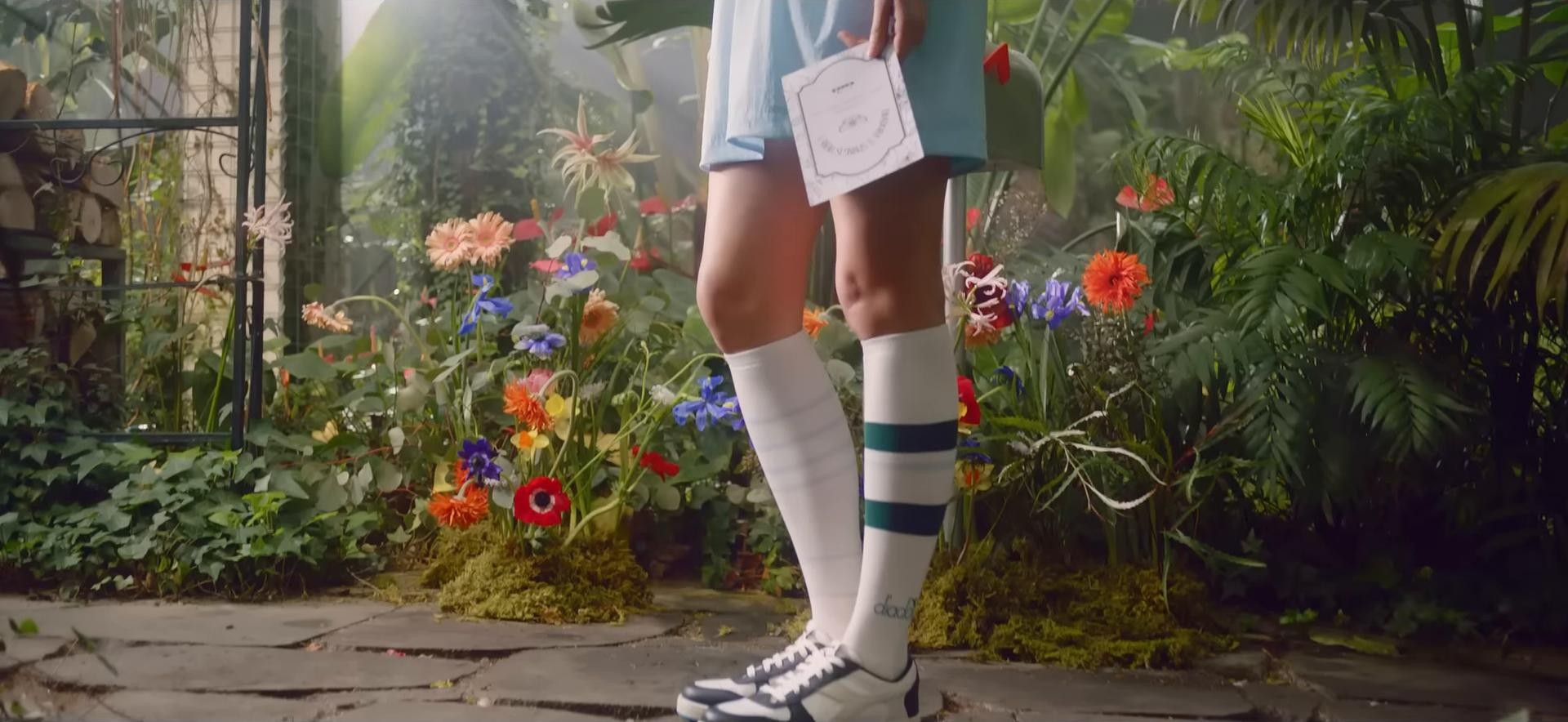 디아도라 23SS 배윤영 브랜드 필름(diadora x Mulan Bae) (2023) —  shot,  lighting