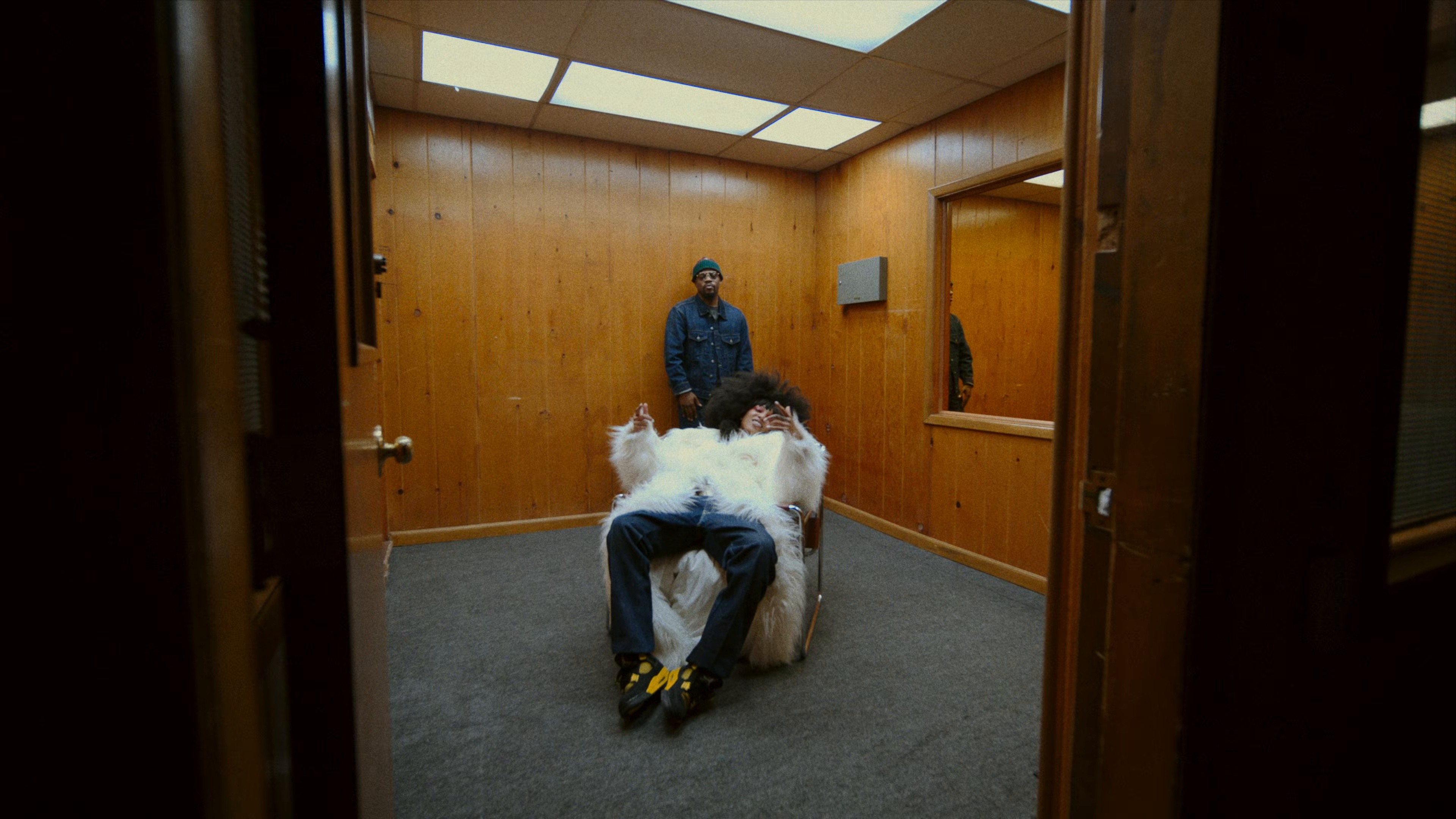 HOWWEFLOW (2025) —  shot,  lighting