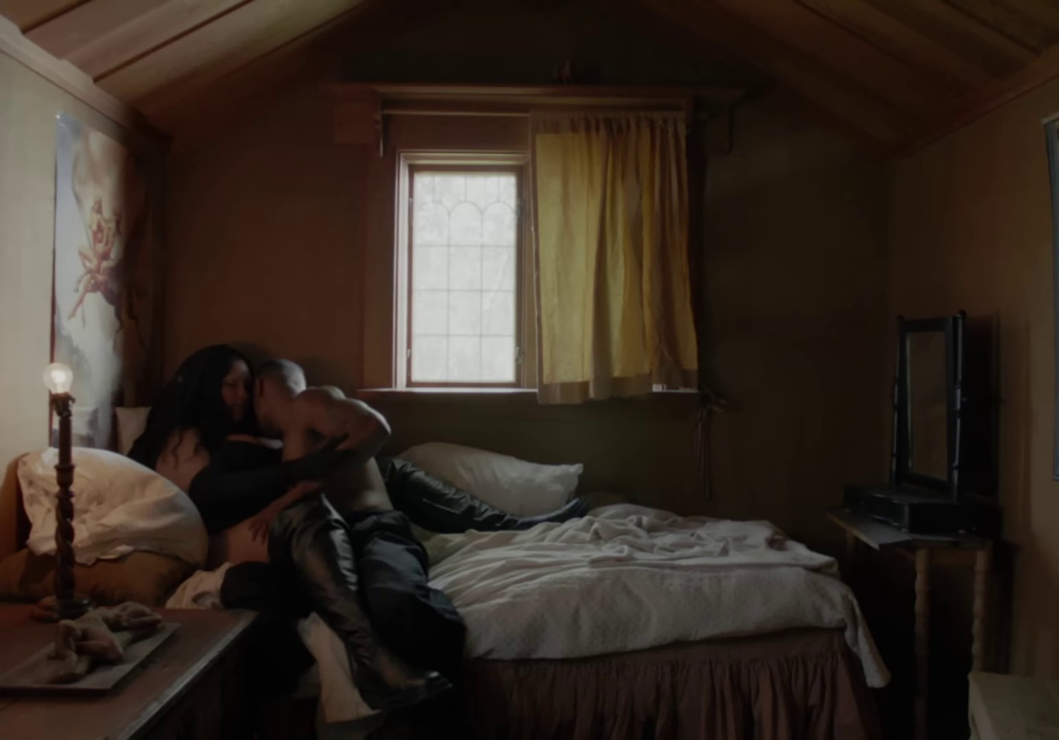 Shlut  (2022) —  shot,  lighting