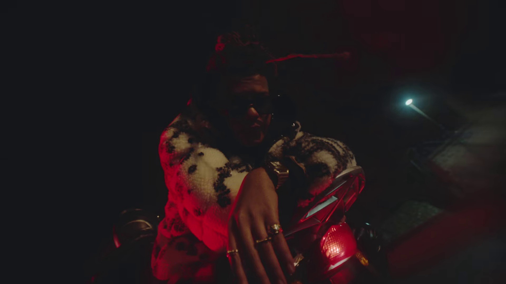 Toxic (2021) —  shot,  lighting