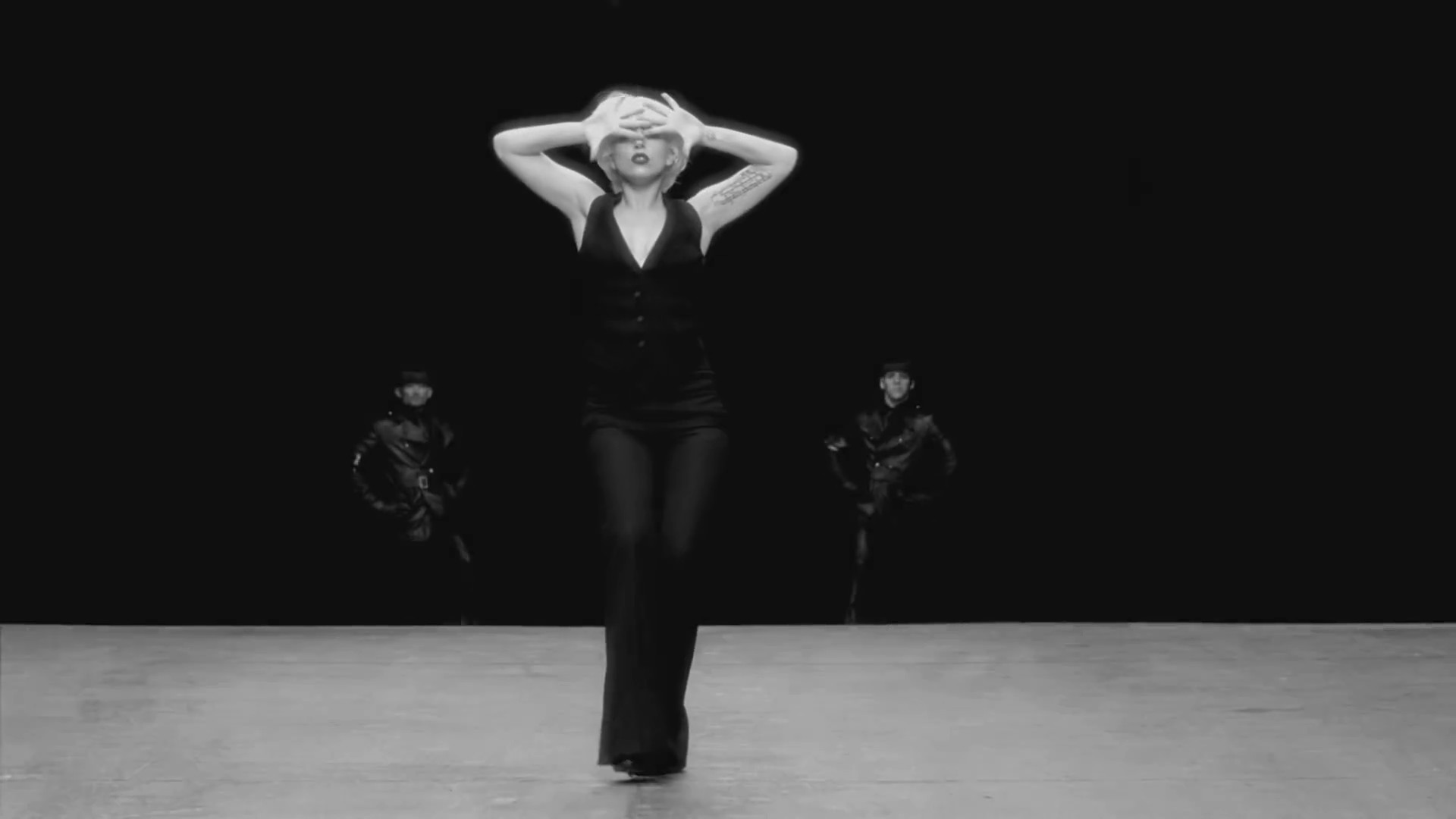 Alejandro (2021) —  shot,  lighting