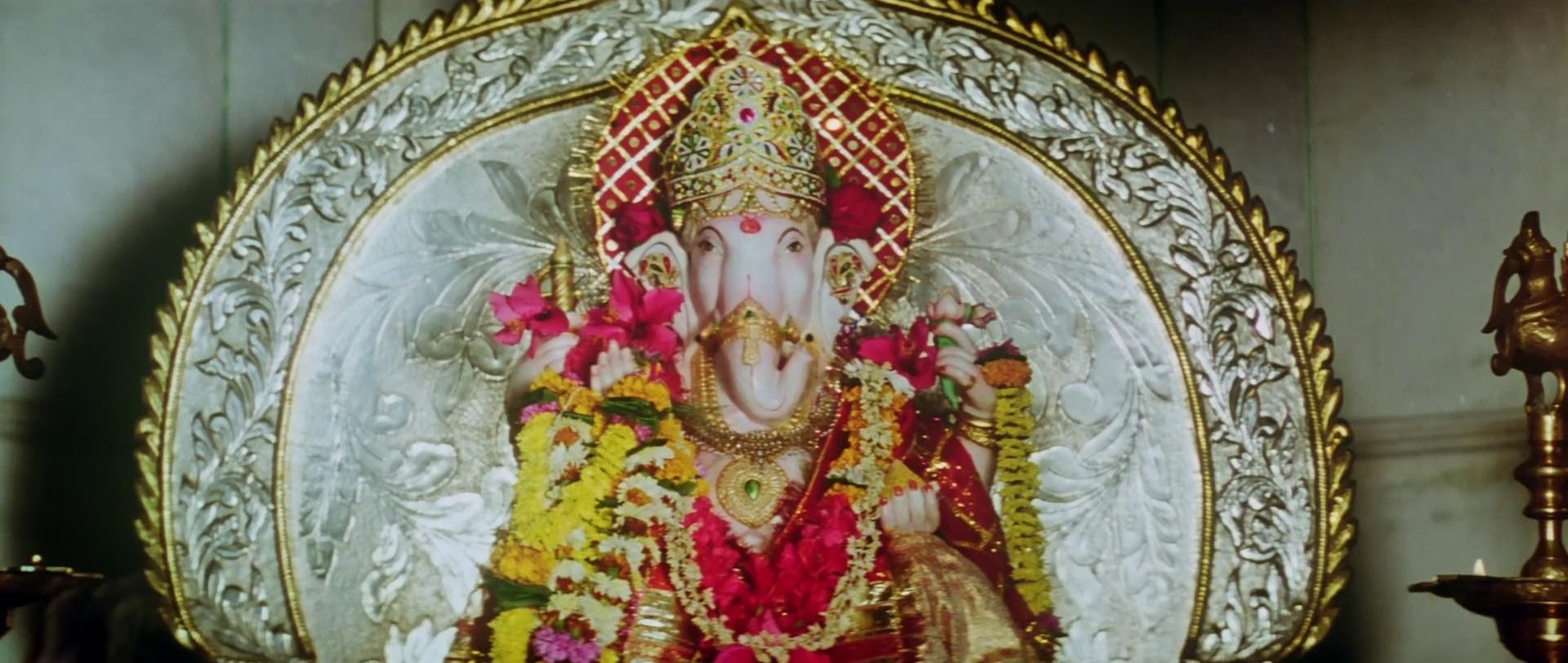 Dombivali Fast (2005) —  shot,  lighting